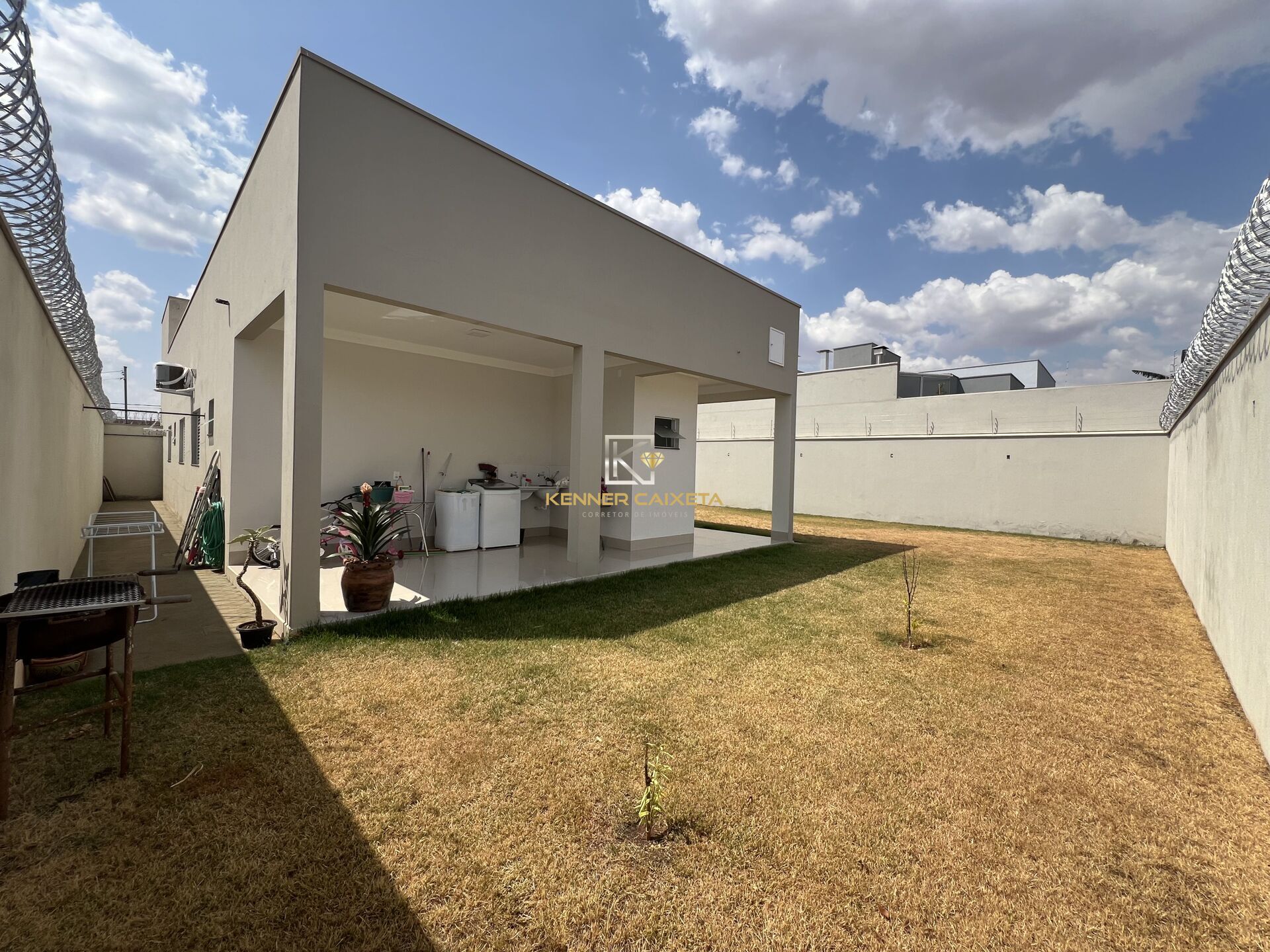 Casa à venda com 3 quartos, 190m² - Foto 9