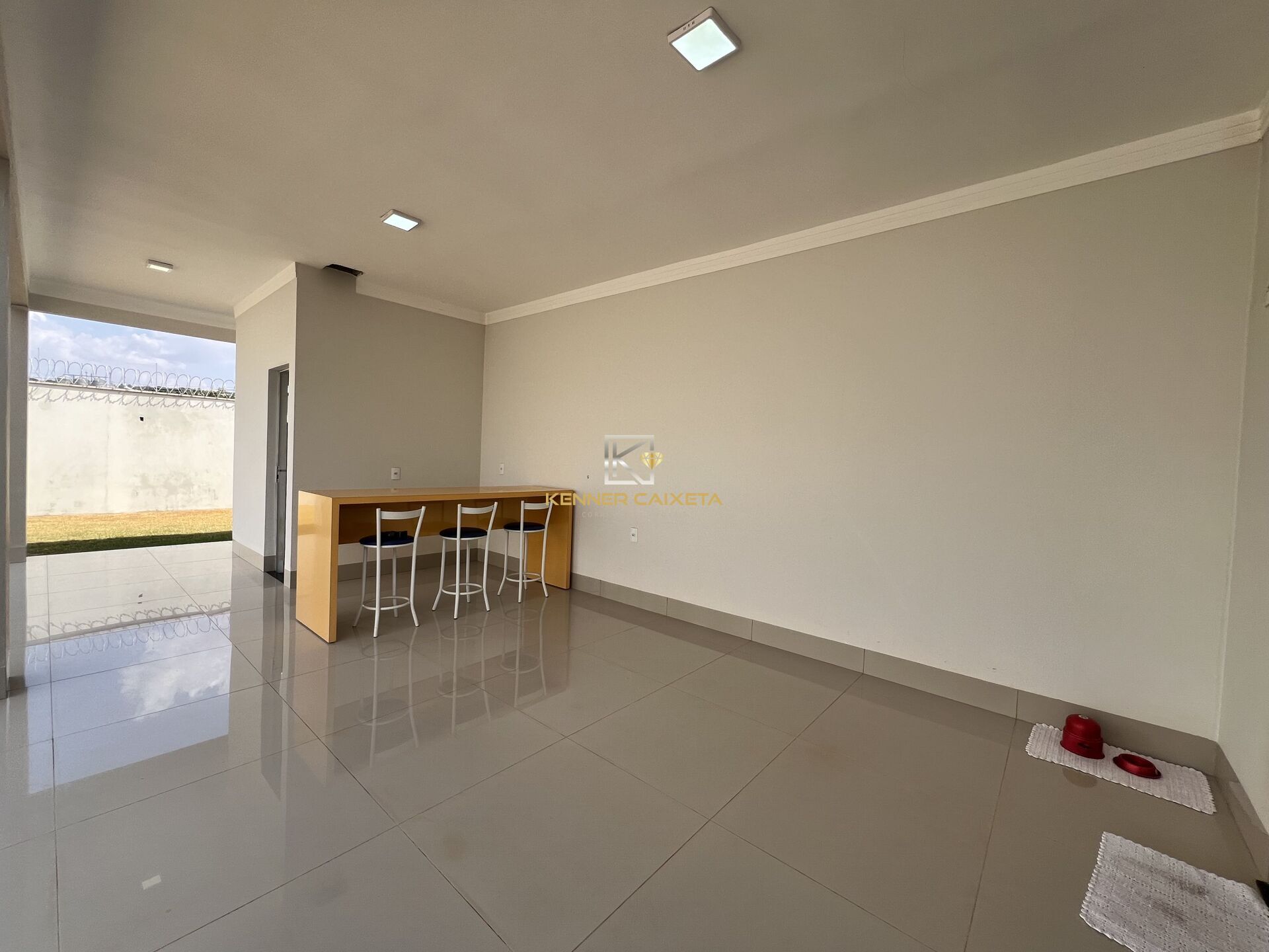 Casa à venda com 3 quartos, 190m² - Foto 3