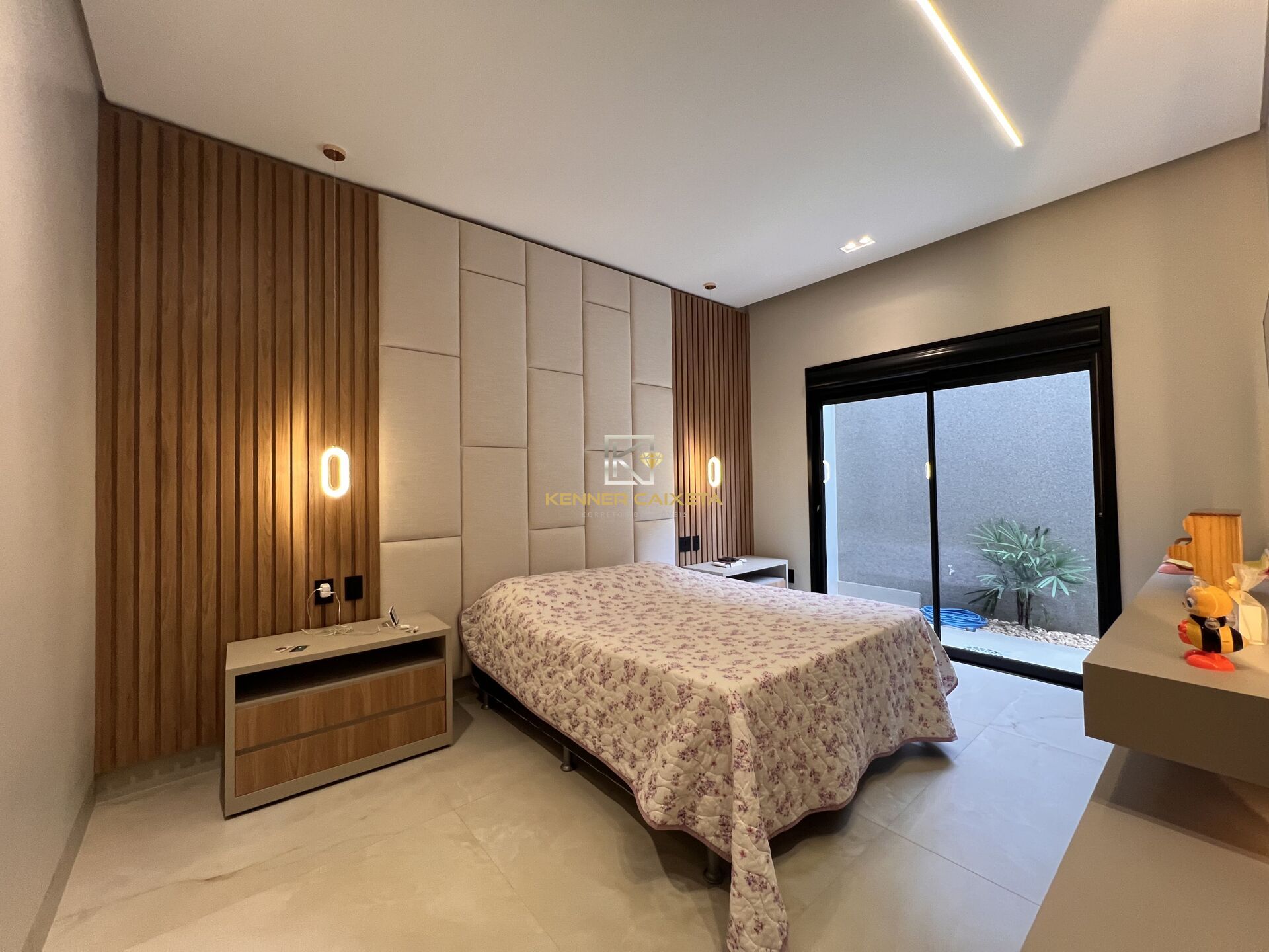 Casa à venda com 3 quartos, 239m² - Foto 18