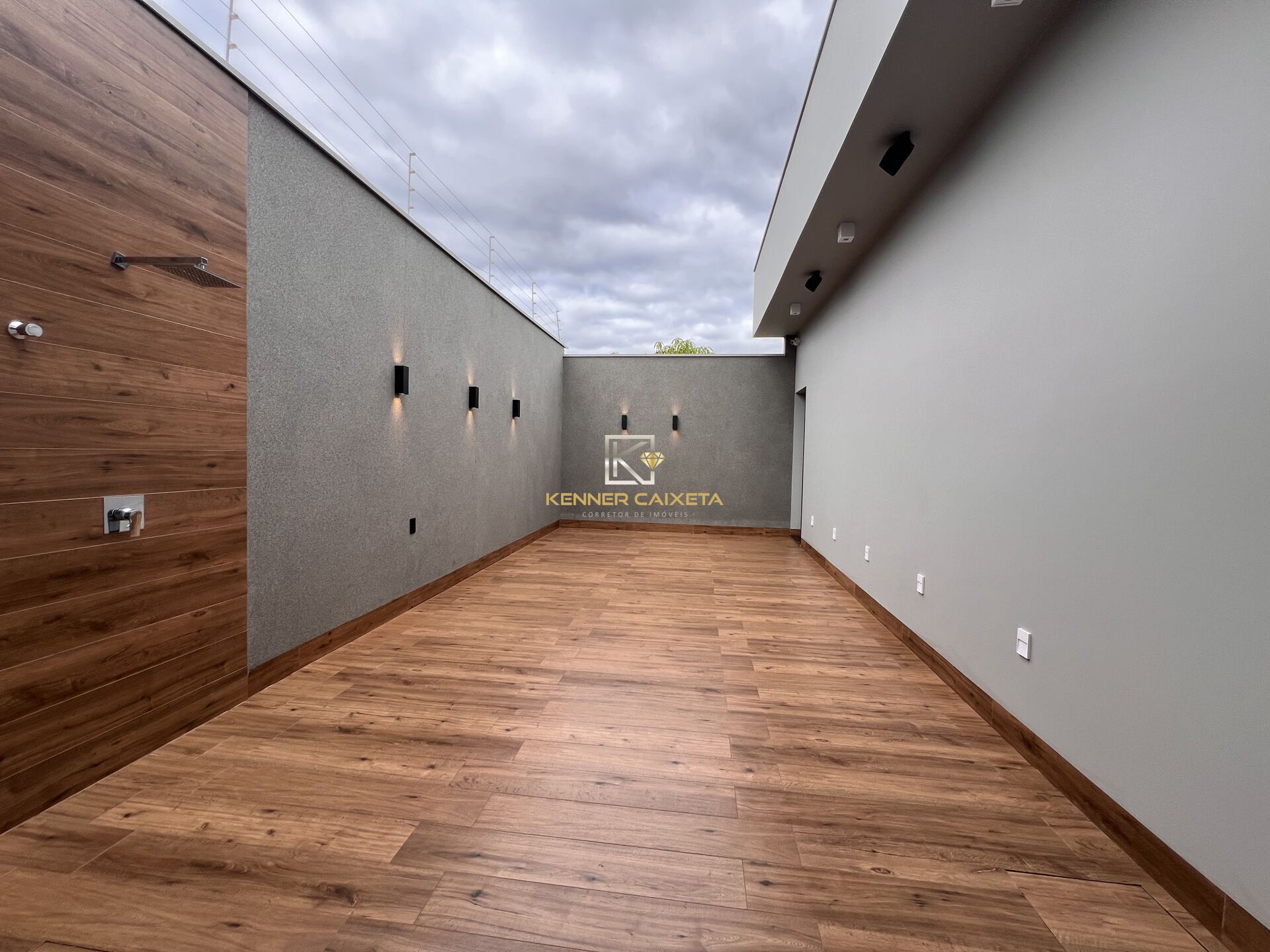 Casa à venda com 3 quartos, 239m² - Foto 8