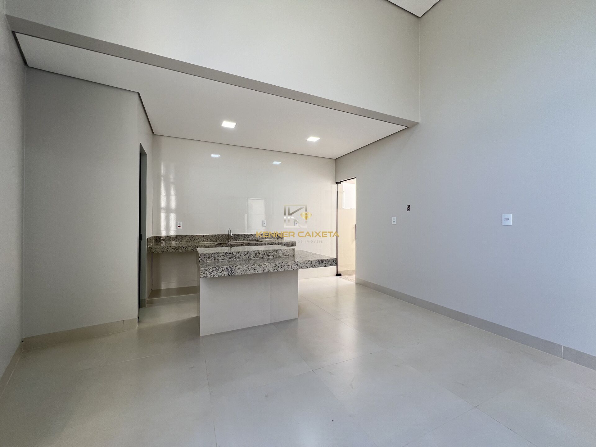 Casa à venda com 3 quartos, 109m² - Foto 4