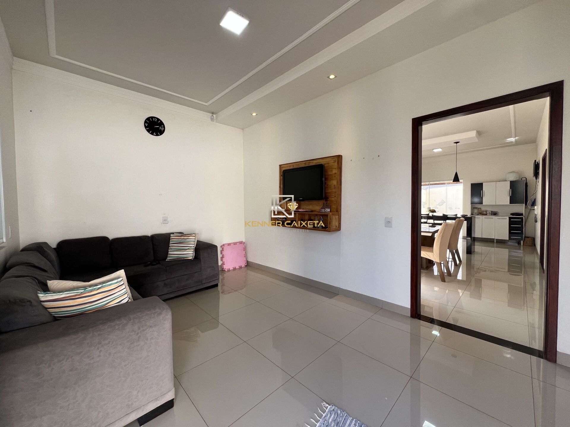 Casa à venda com 2 quartos, 69m² - Foto 4