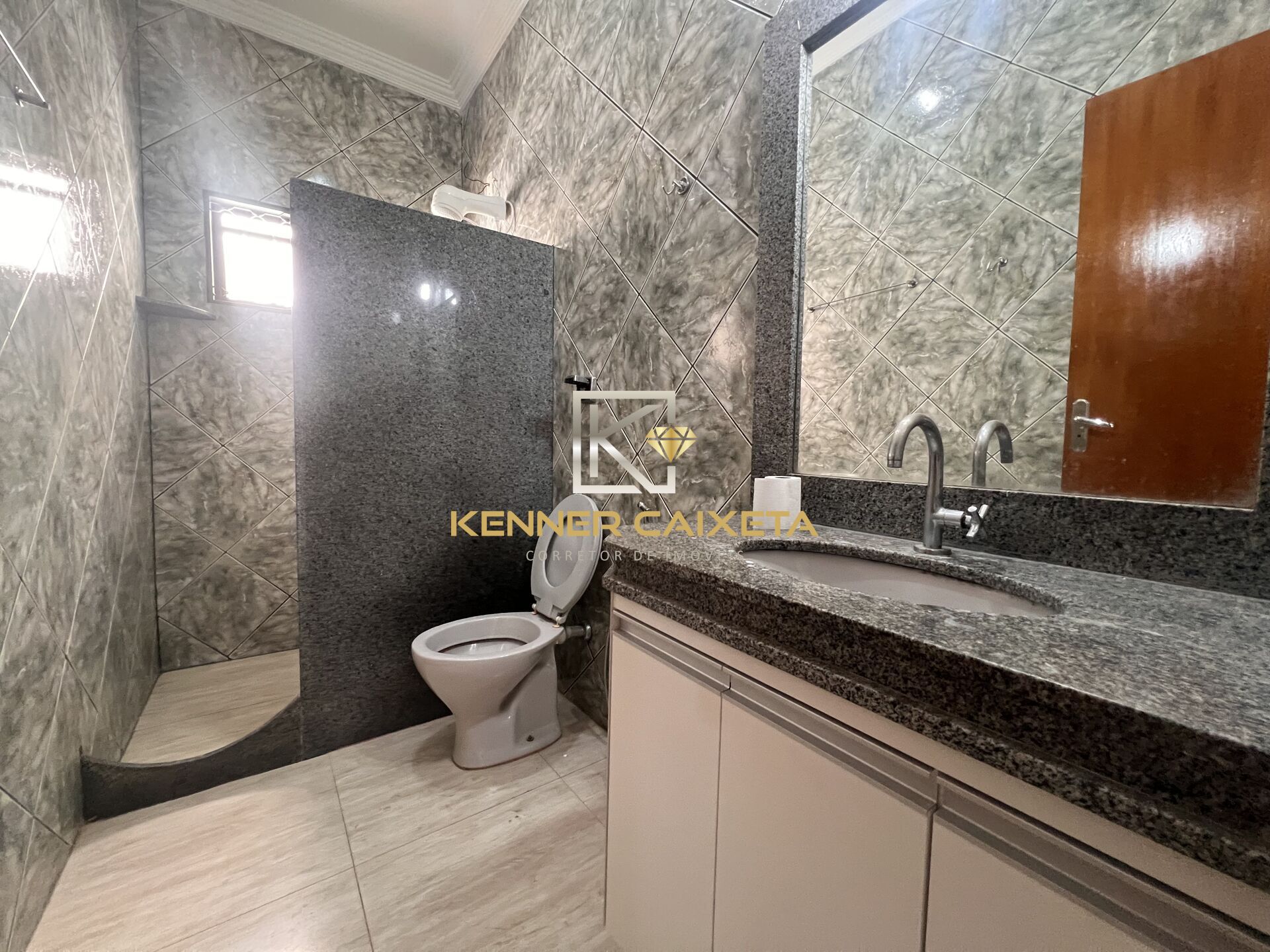 Casa, 4 quartos, 230 m² - Foto 14