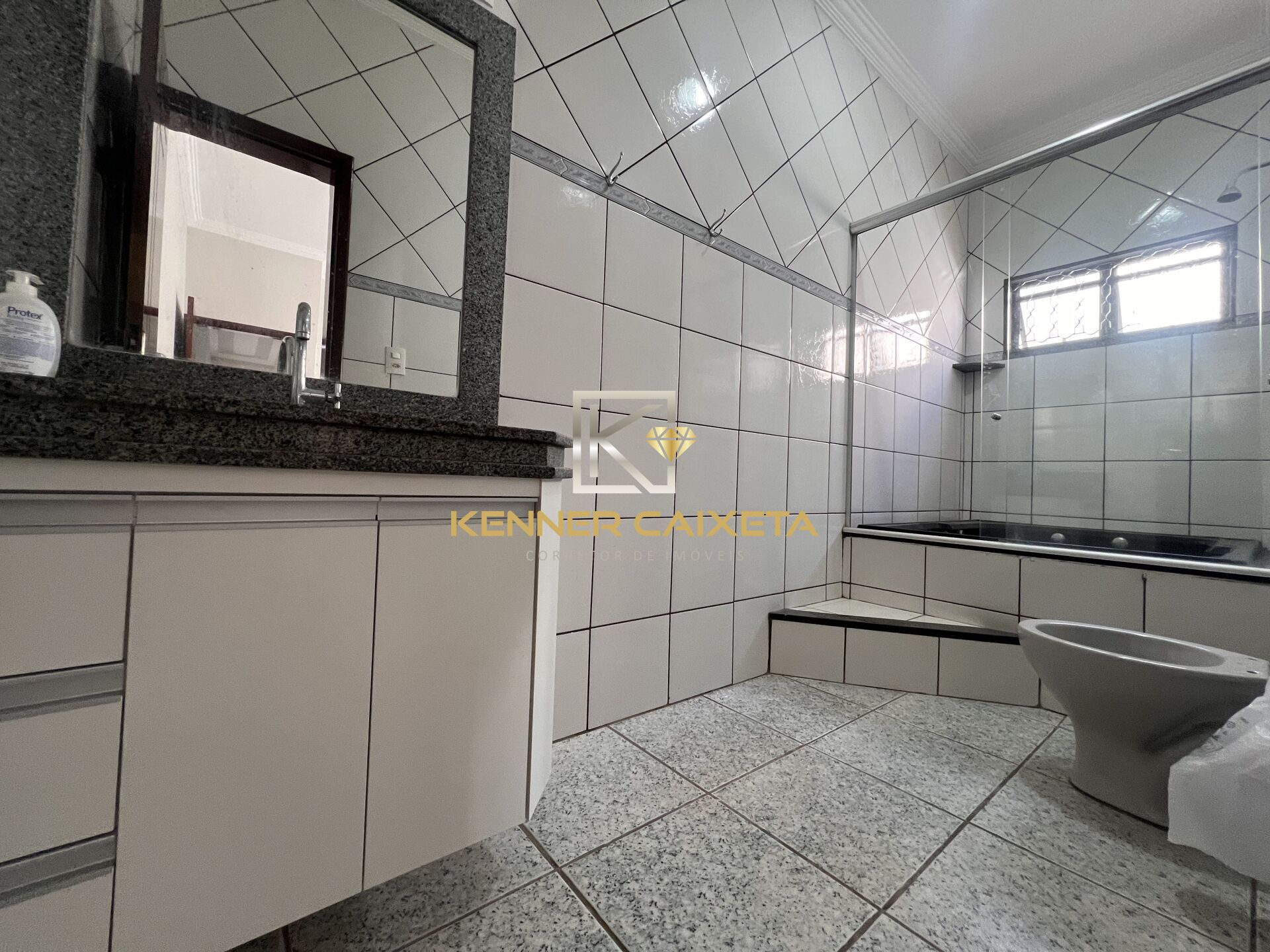 Casa, 4 quartos, 230 m² - Foto 11