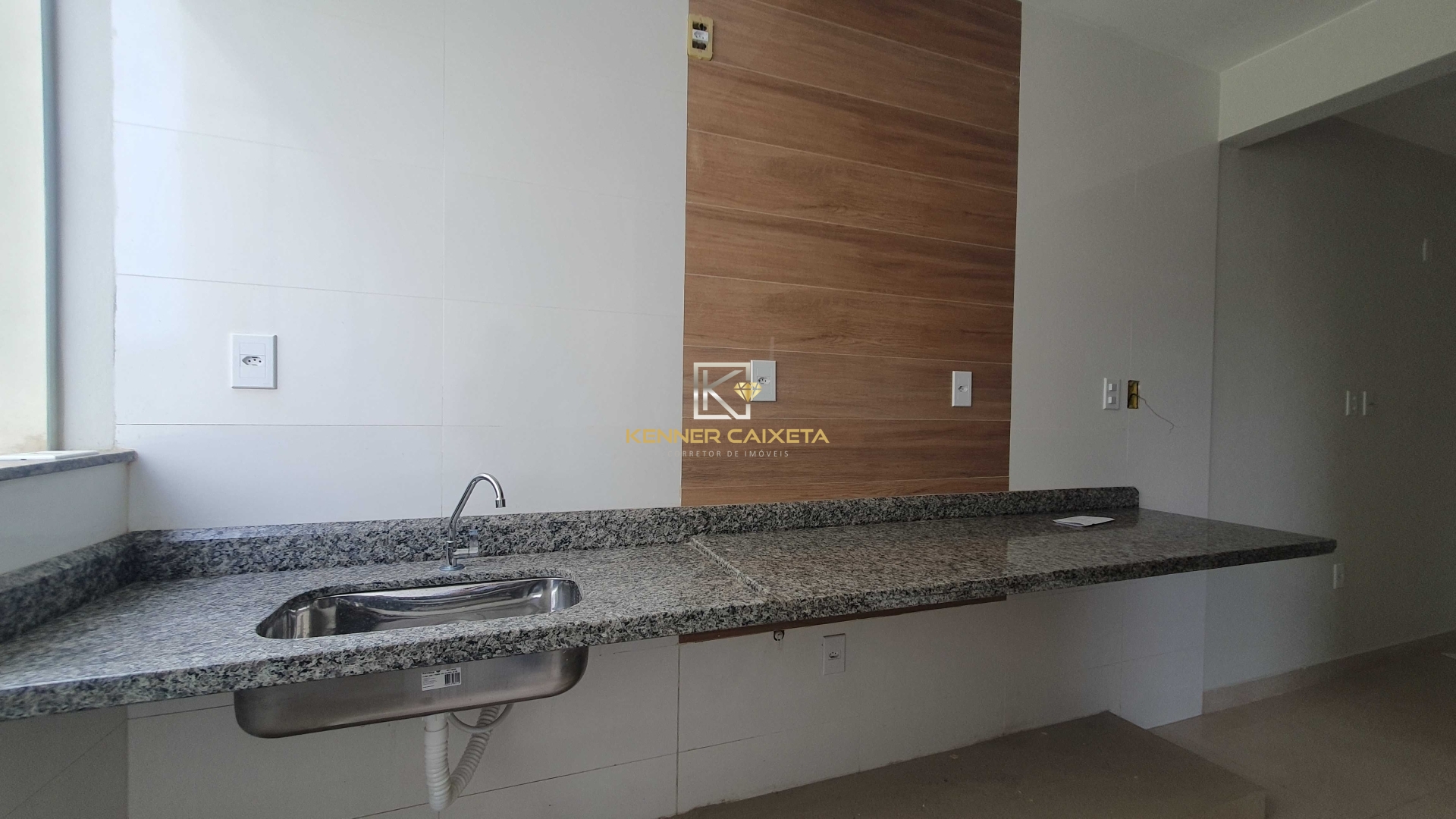 Apartamento à venda com 2 quartos, 42m² - Foto 3