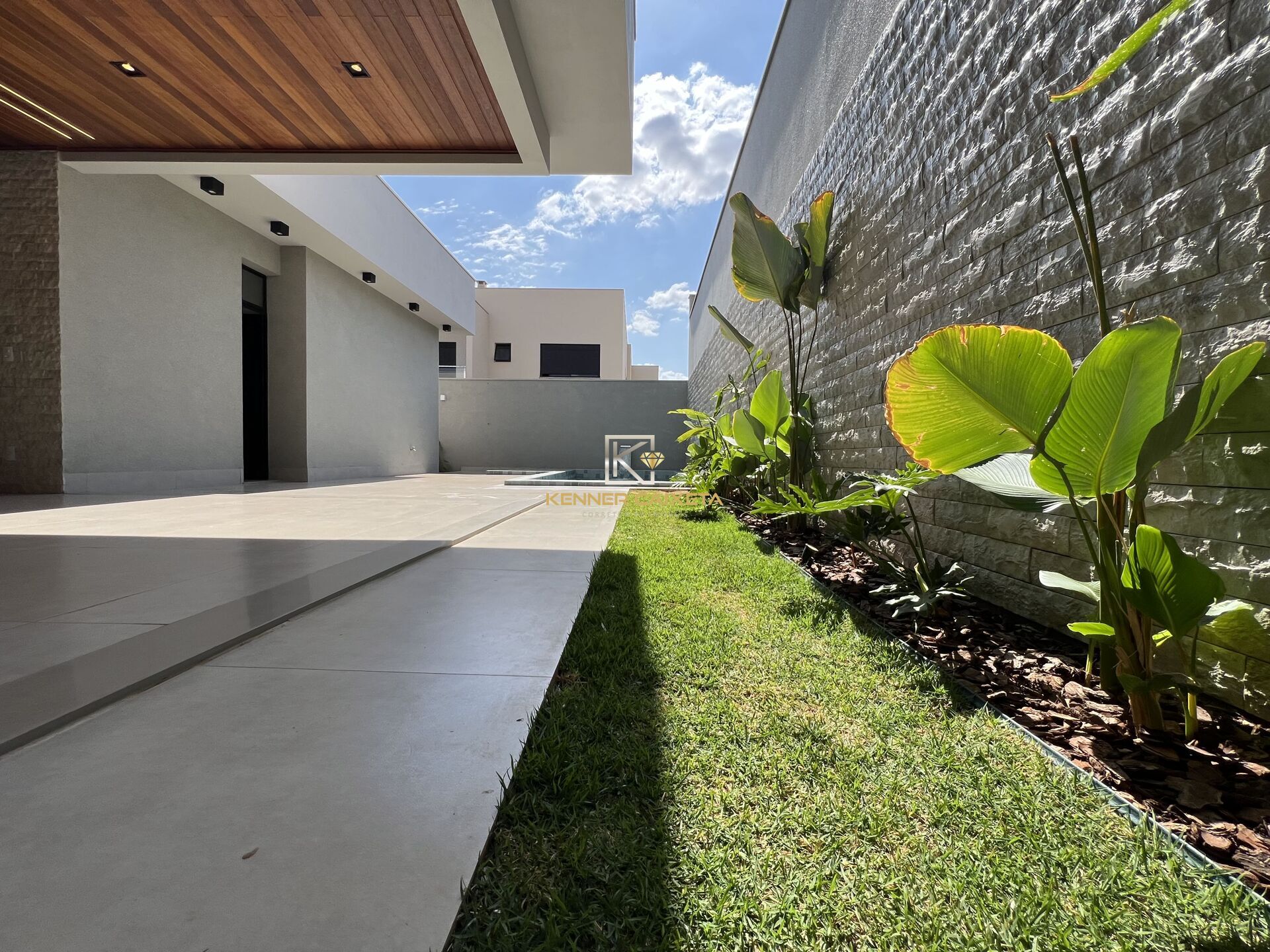 Casa à venda com 3 quartos, 250m² - Foto 10