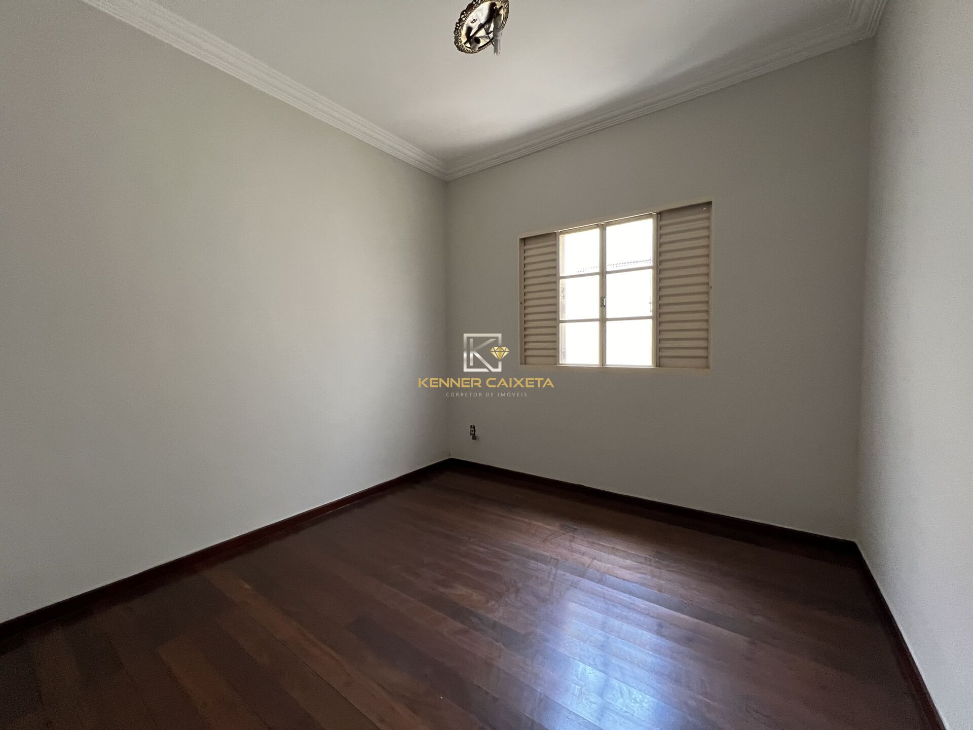 Casa à venda com 4 quartos, 229m² - Foto 11