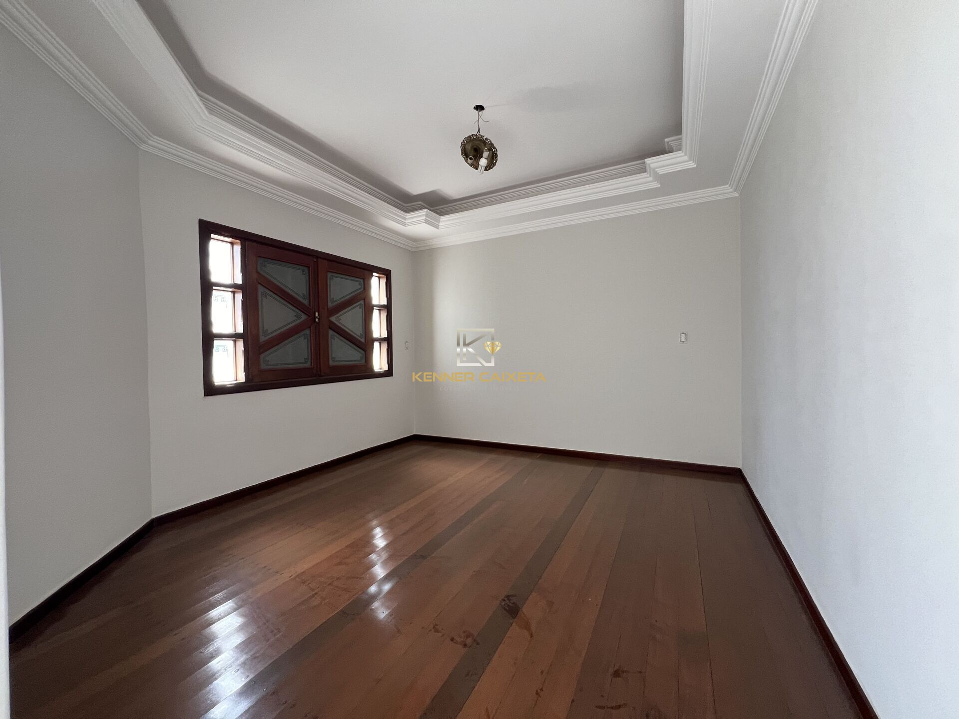 Casa à venda com 4 quartos, 229m² - Foto 13