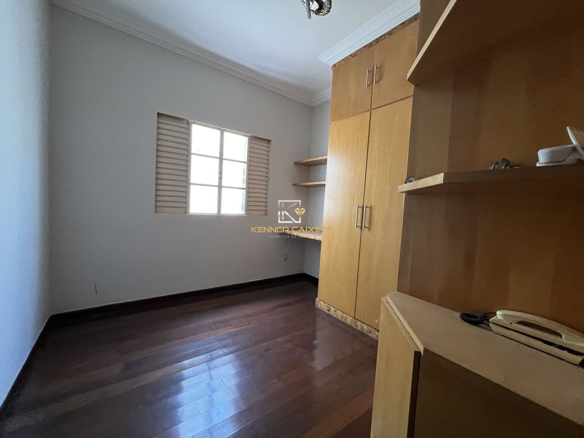 Casa à venda com 4 quartos, 229m² - Foto 9