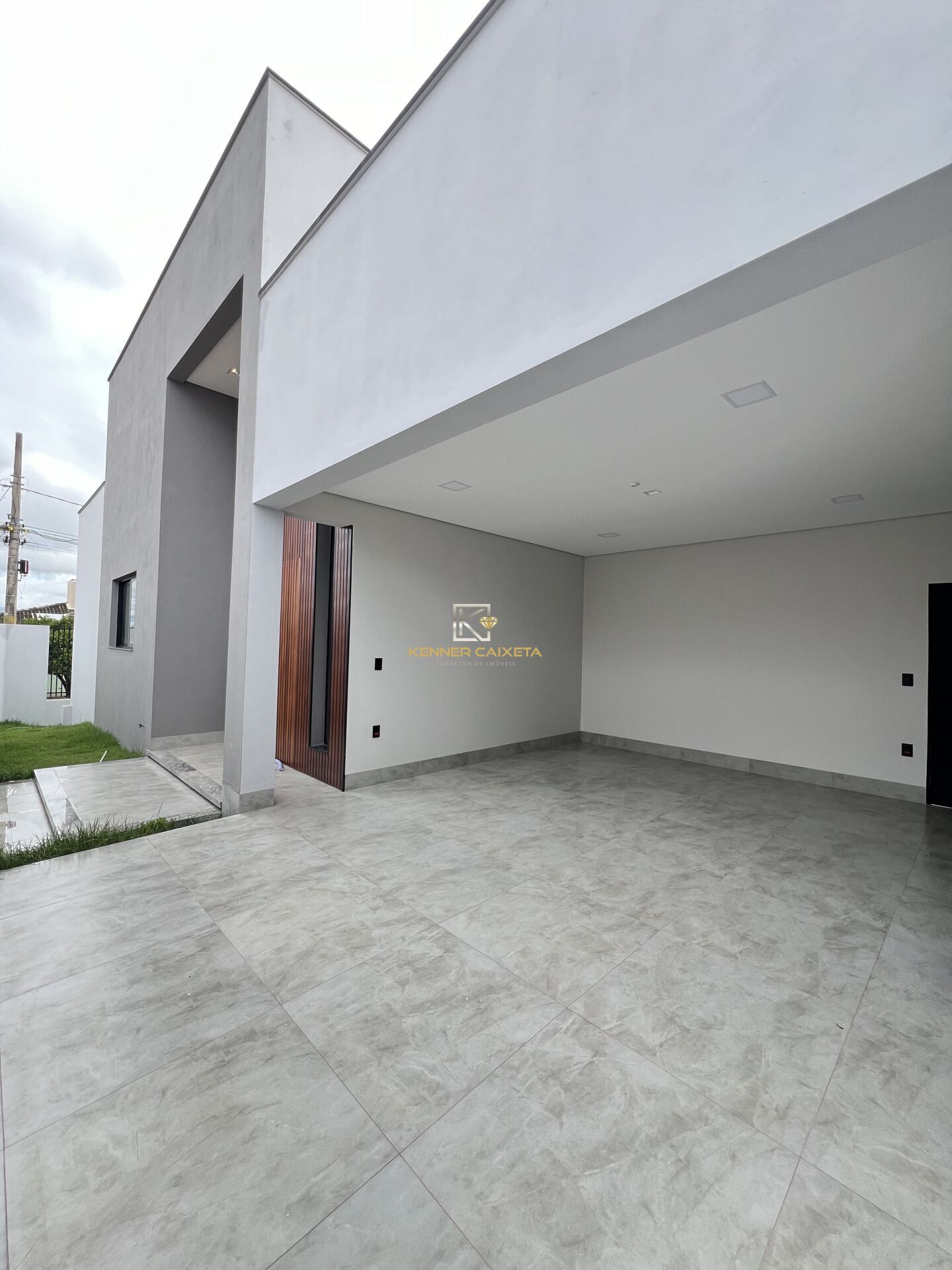 Casa à venda com 3 quartos, 184m² - Foto 2