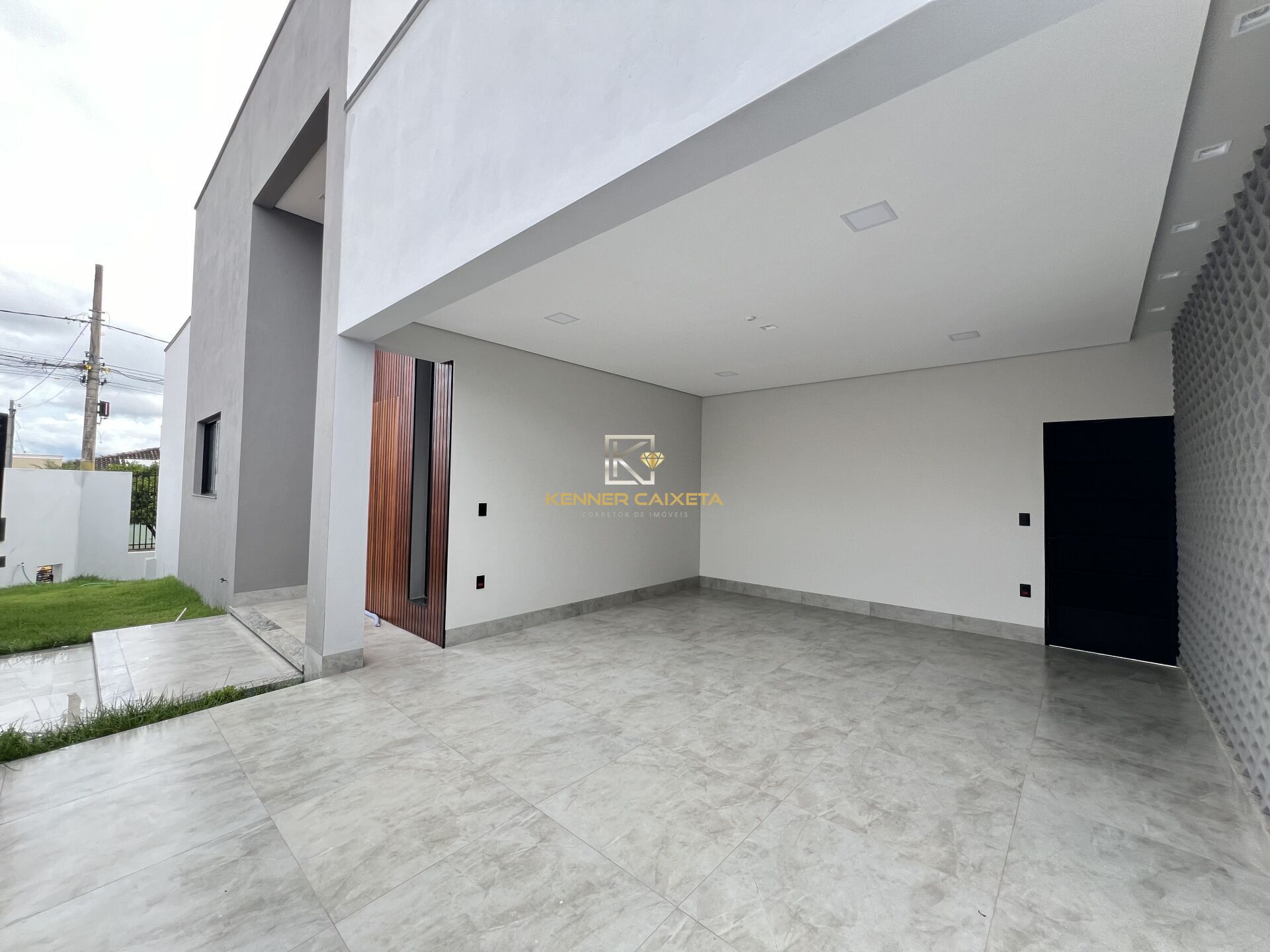 Casa à venda com 3 quartos, 184m² - Foto 1