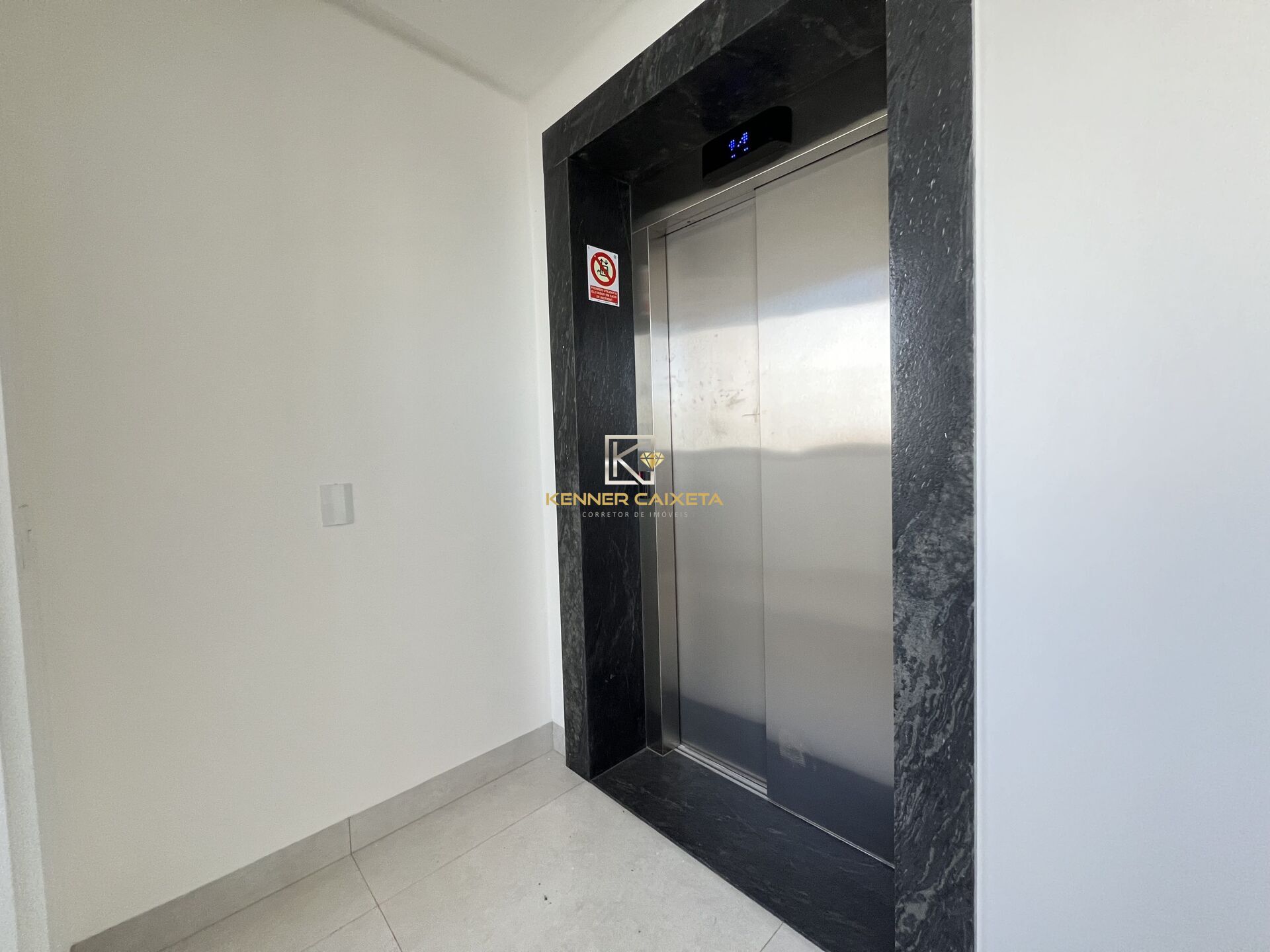 Apartamento à venda com 3 quartos, 107m² - Foto 6