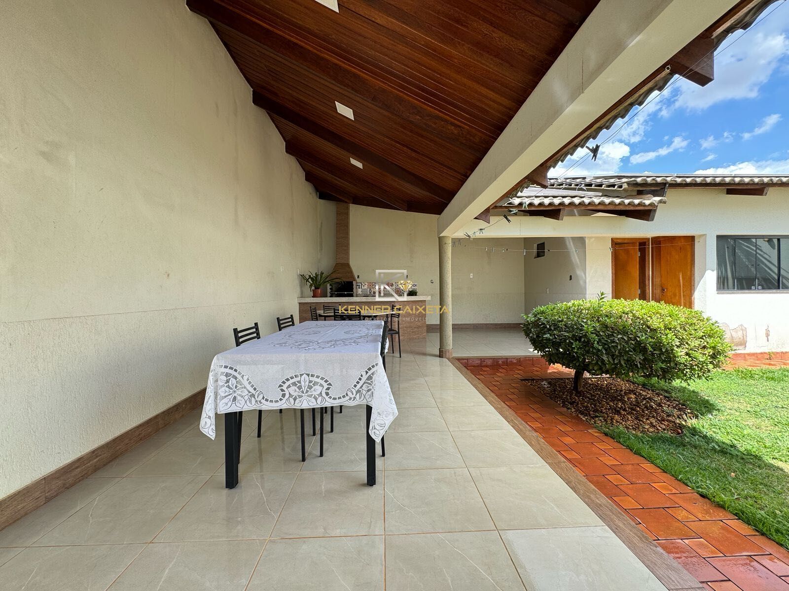 Casa à venda com 3 quartos, 185m² - Foto 11