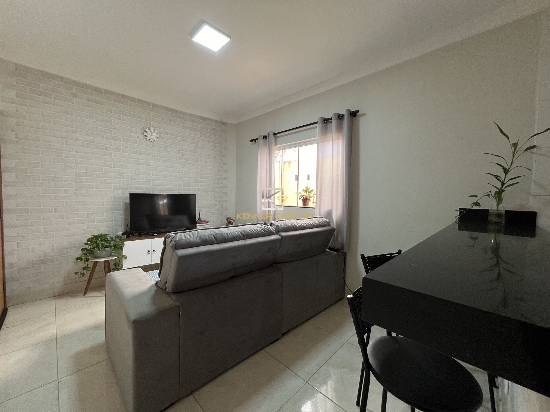 Apartamento à venda com 2 quartos, 82m² - Foto 3