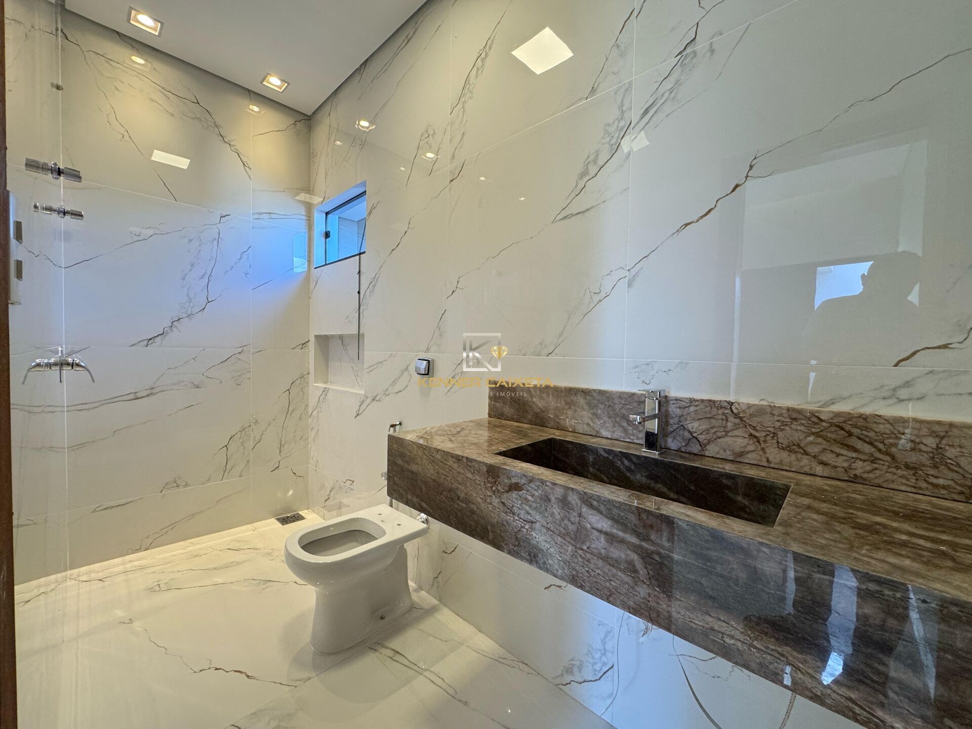 Casa à venda com 3 quartos, 170m² - Foto 12