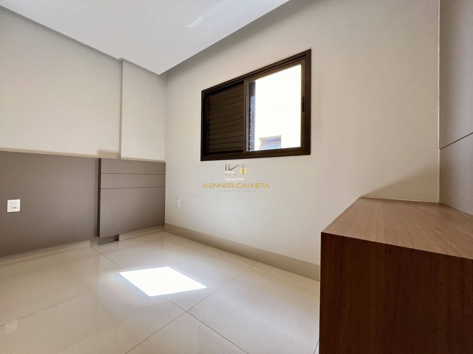 Apartamento à venda com 3 quartos, 120m² - Foto 12