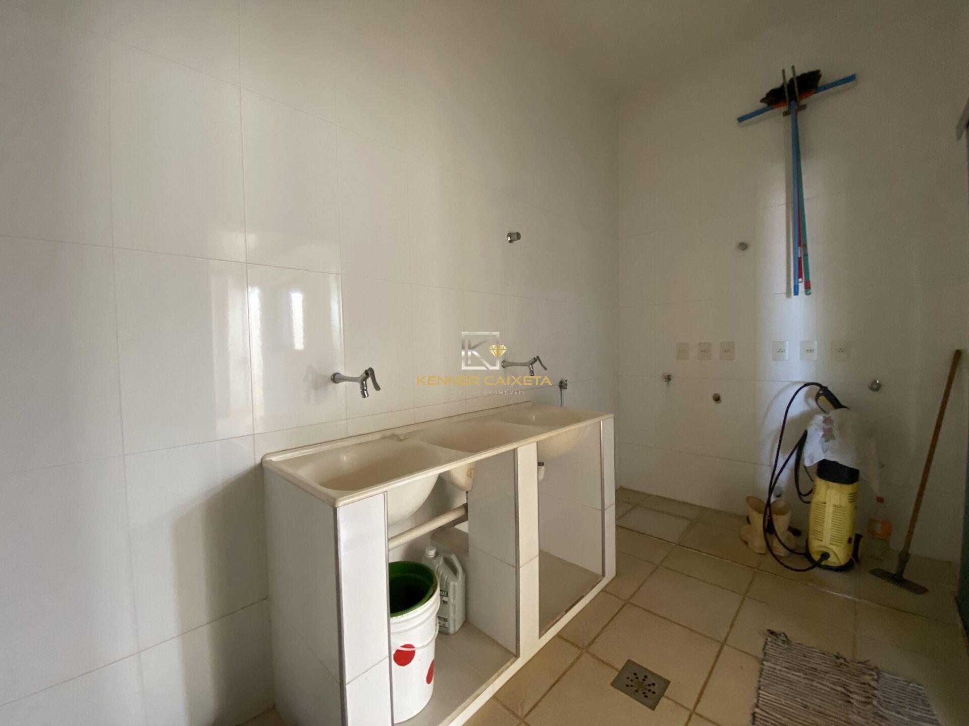 Casa à venda com 3 quartos, 350m² - Foto 19