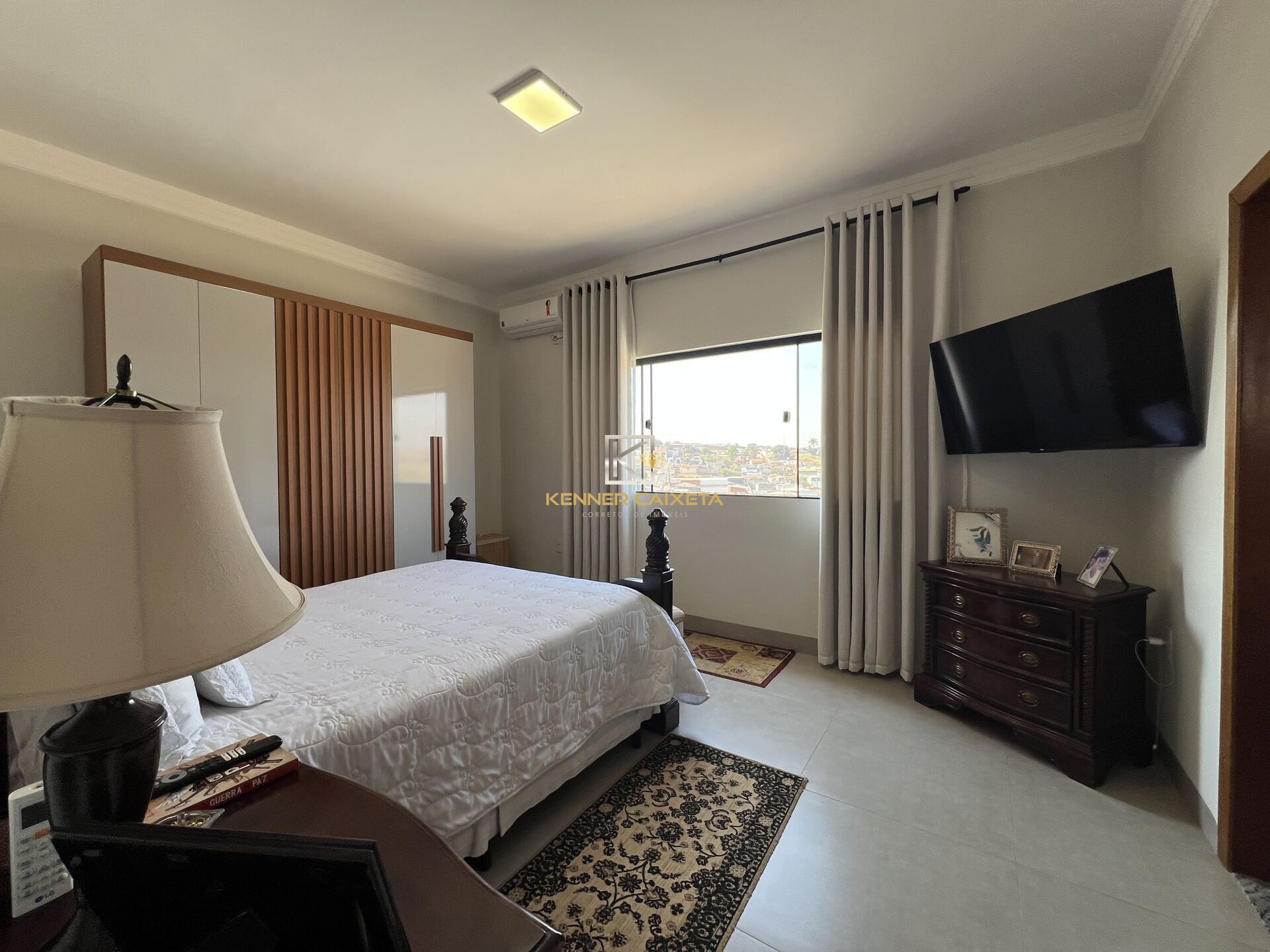 Casa à venda com 5 quartos, 300m² - Foto 10