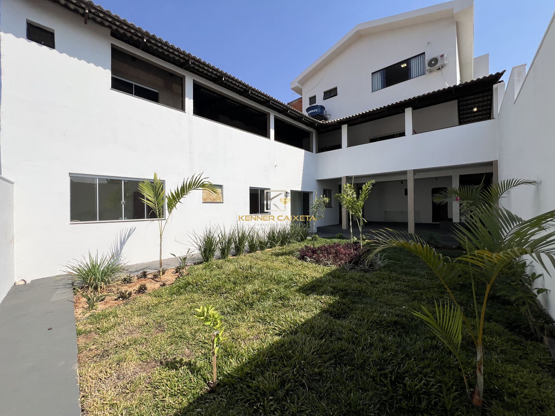Casa à venda com 5 quartos, 300m² - Foto 35