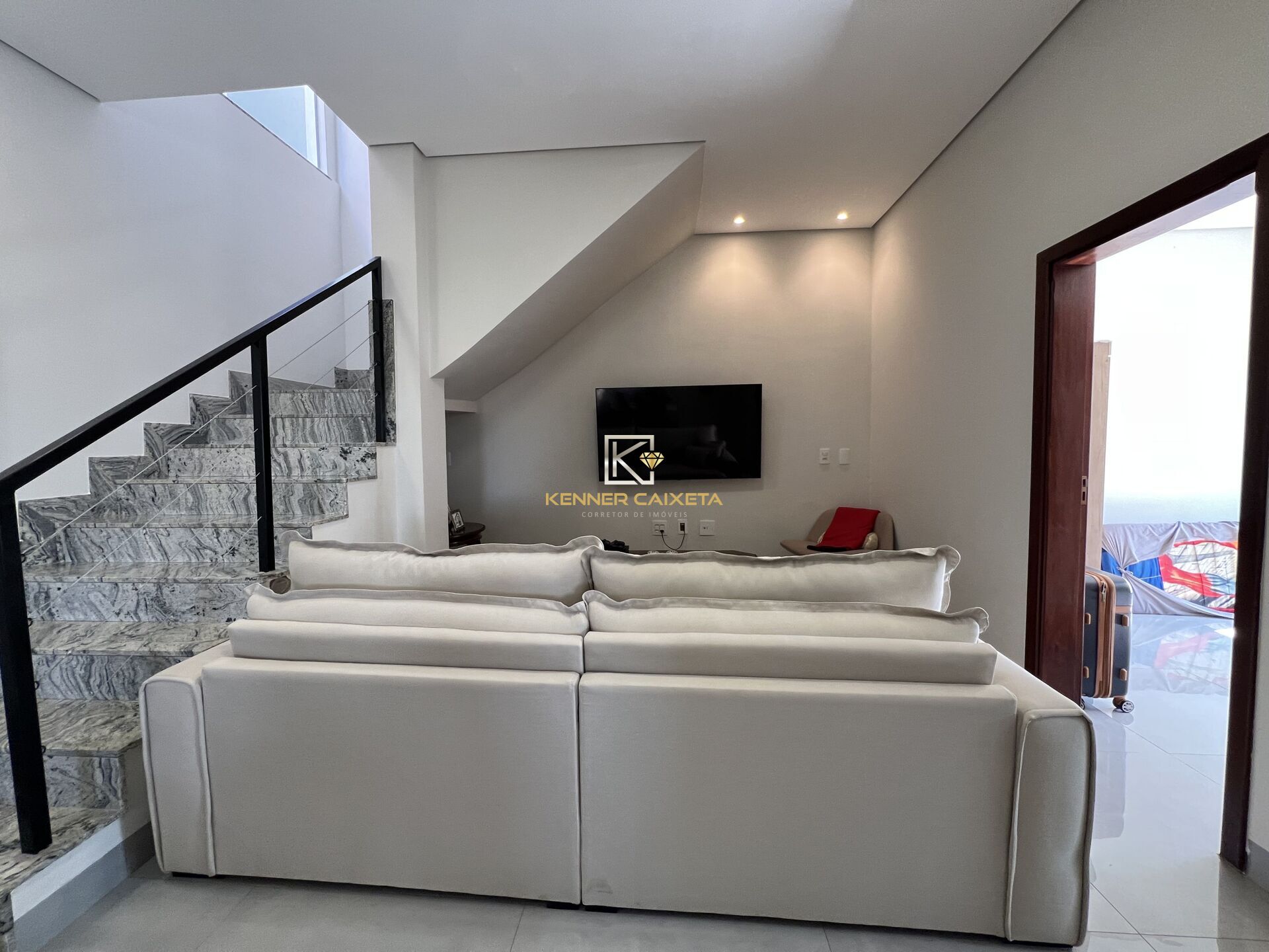 Casa à venda com 5 quartos, 300m² - Foto 14