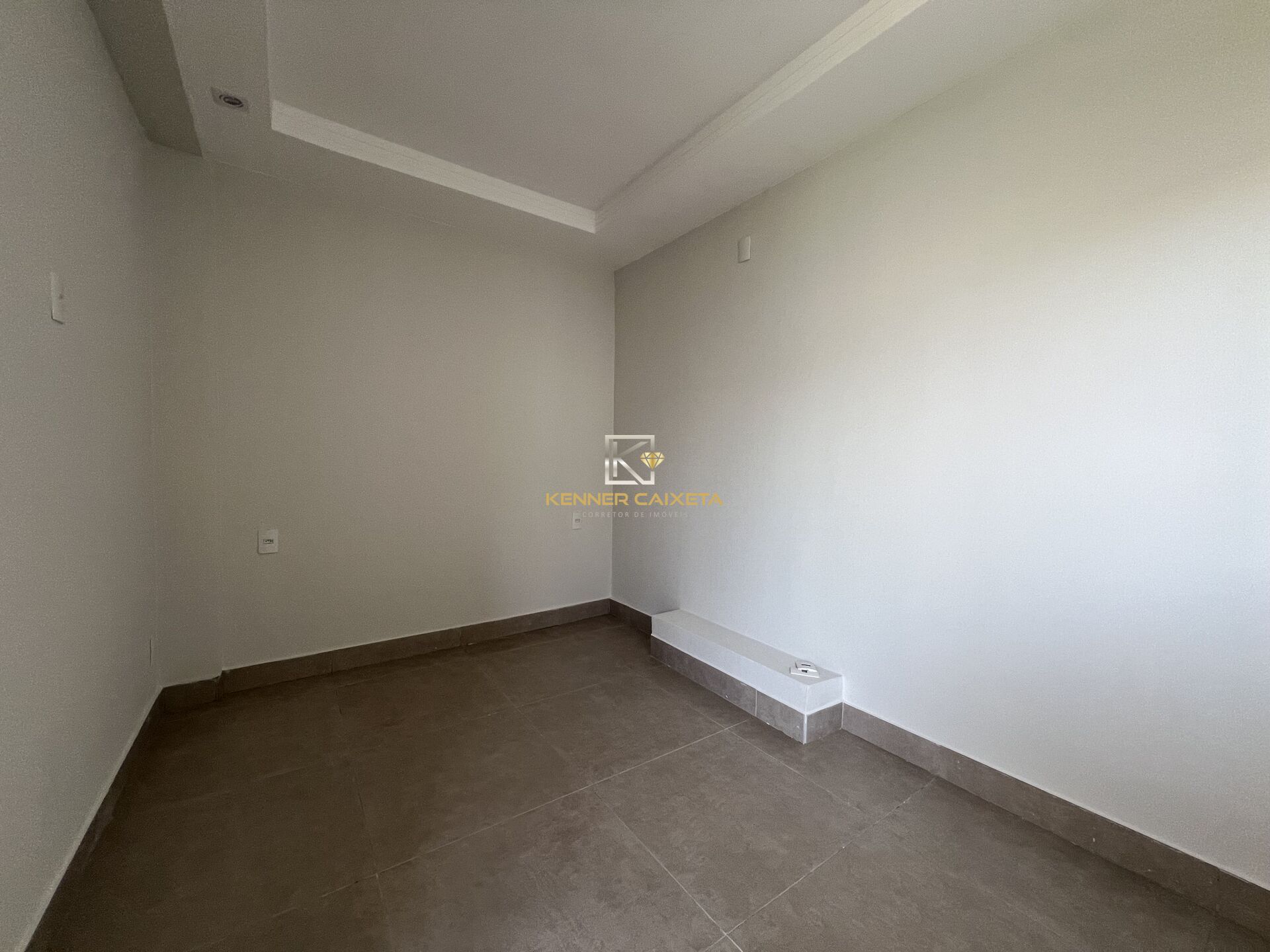 Casa à venda com 5 quartos, 300m² - Foto 27