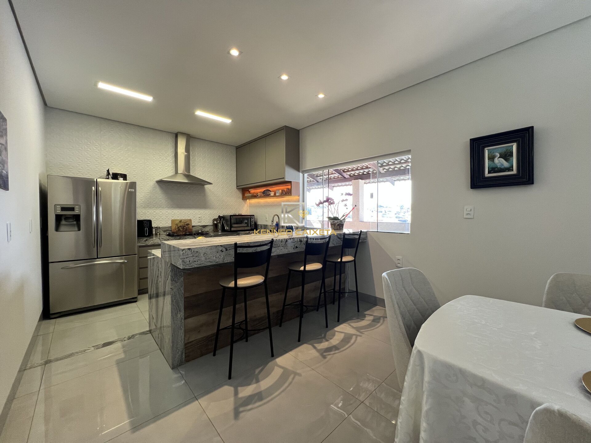 Casa à venda com 5 quartos, 300m² - Foto 13