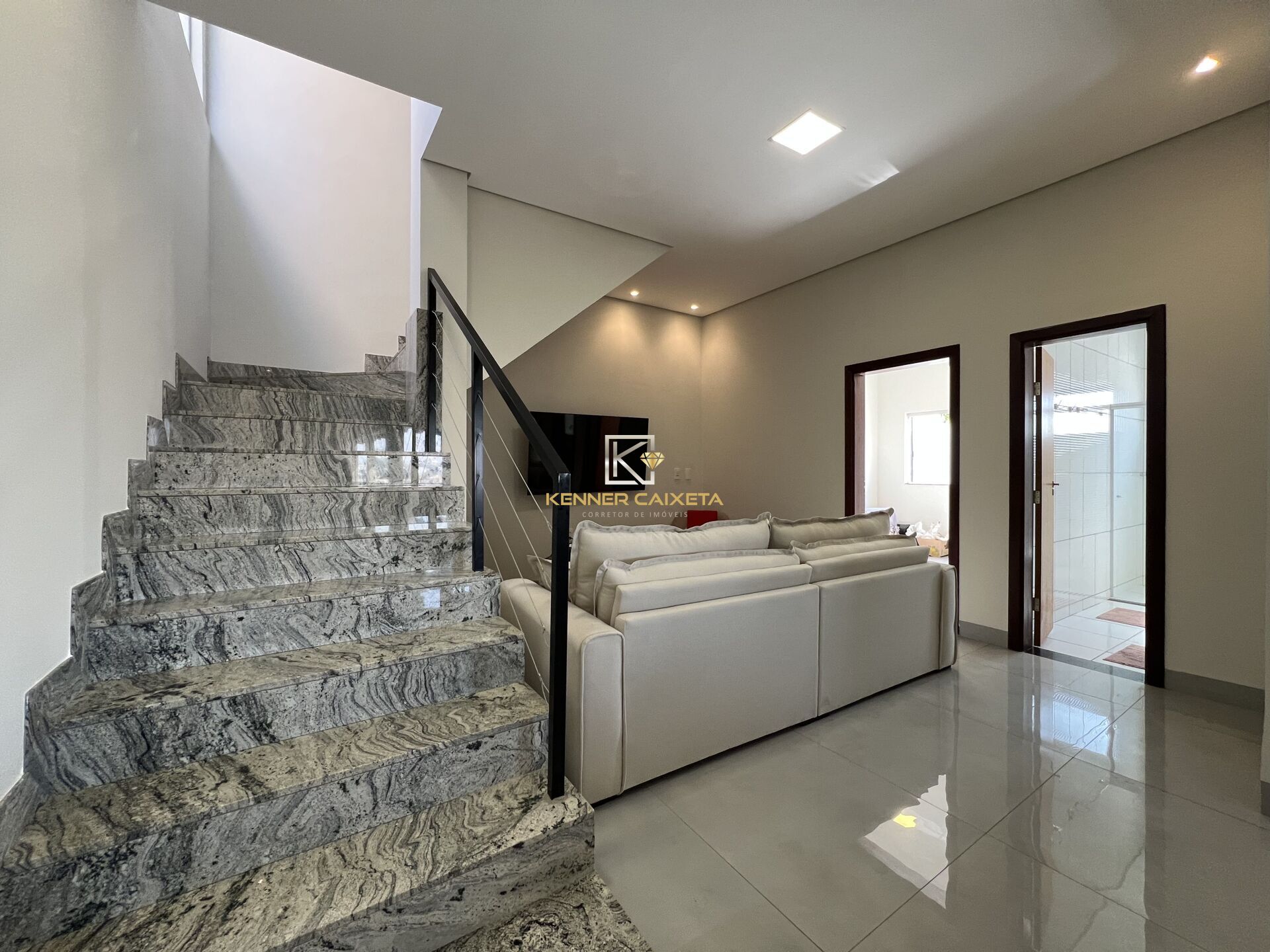 Casa à venda com 5 quartos, 300m² - Foto 18