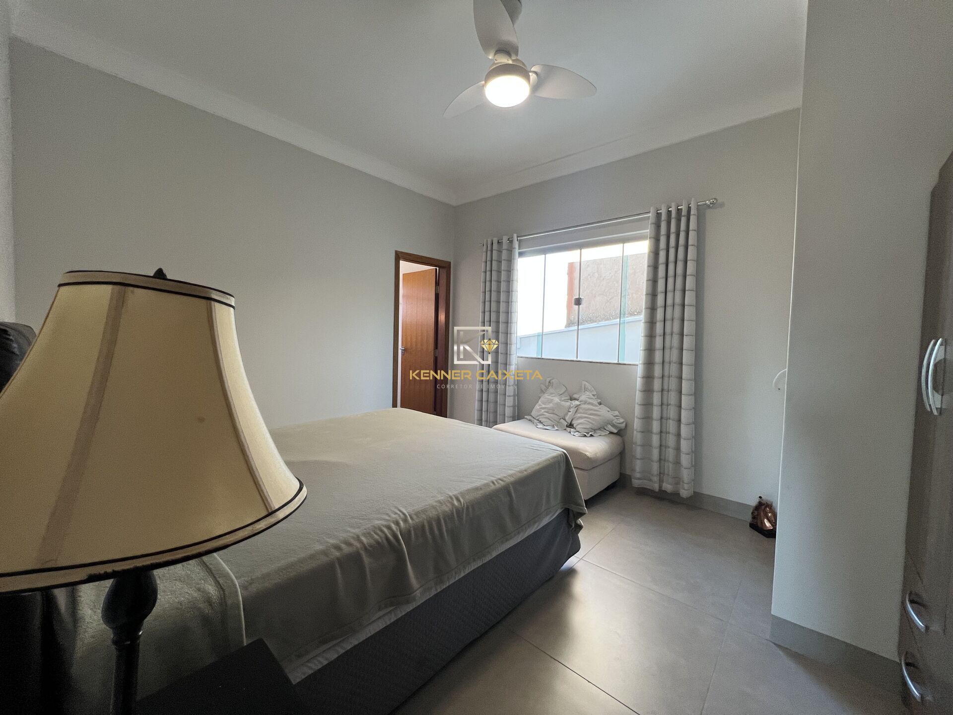 Casa à venda com 5 quartos, 300m² - Foto 5