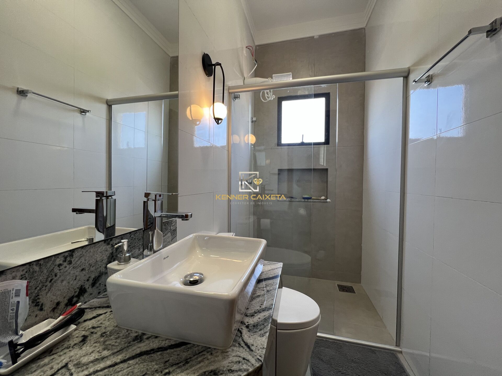Casa à venda com 5 quartos, 300m² - Foto 7