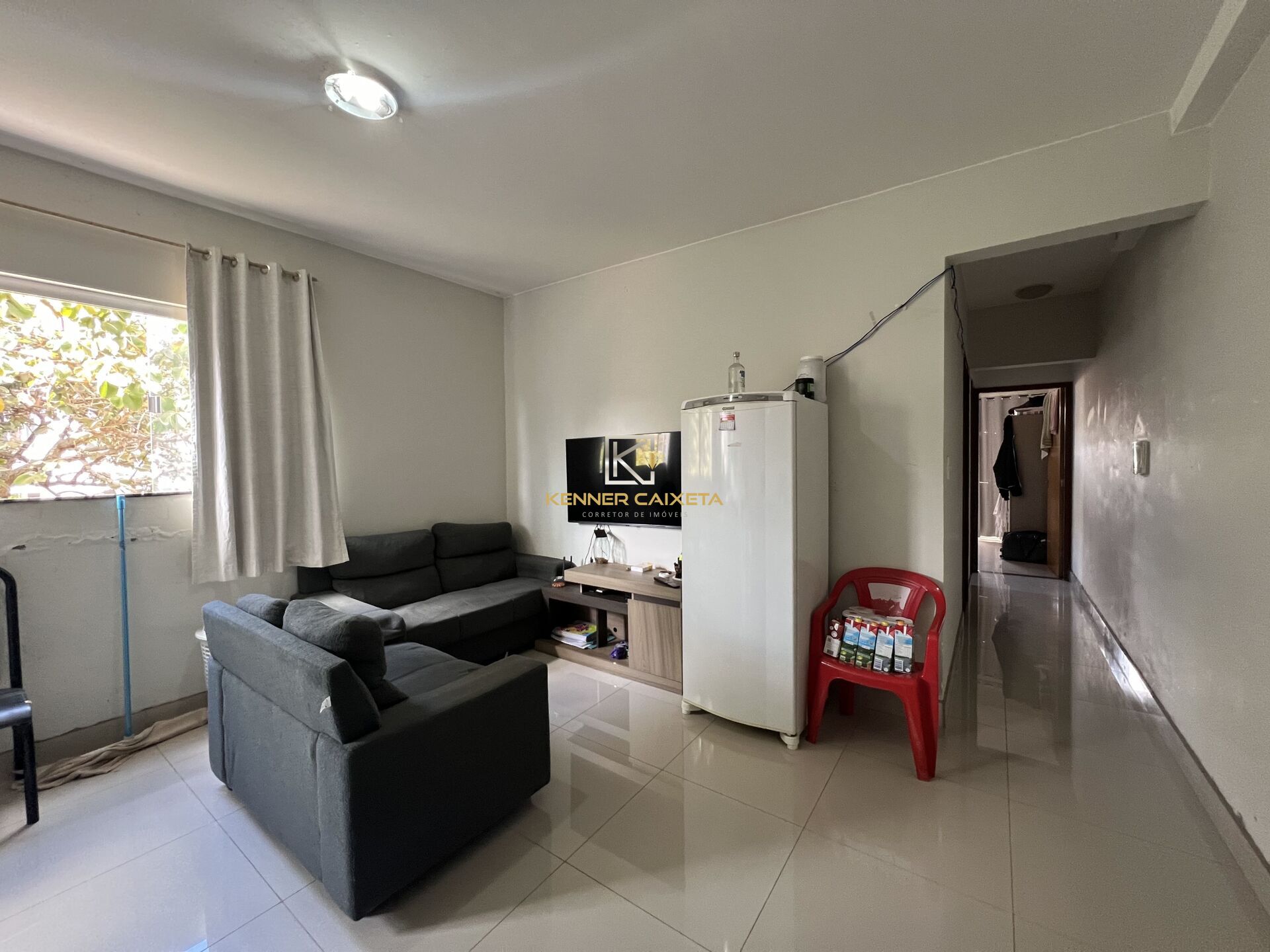 Apartamento à venda com 2 quartos, 60m² - Foto 2