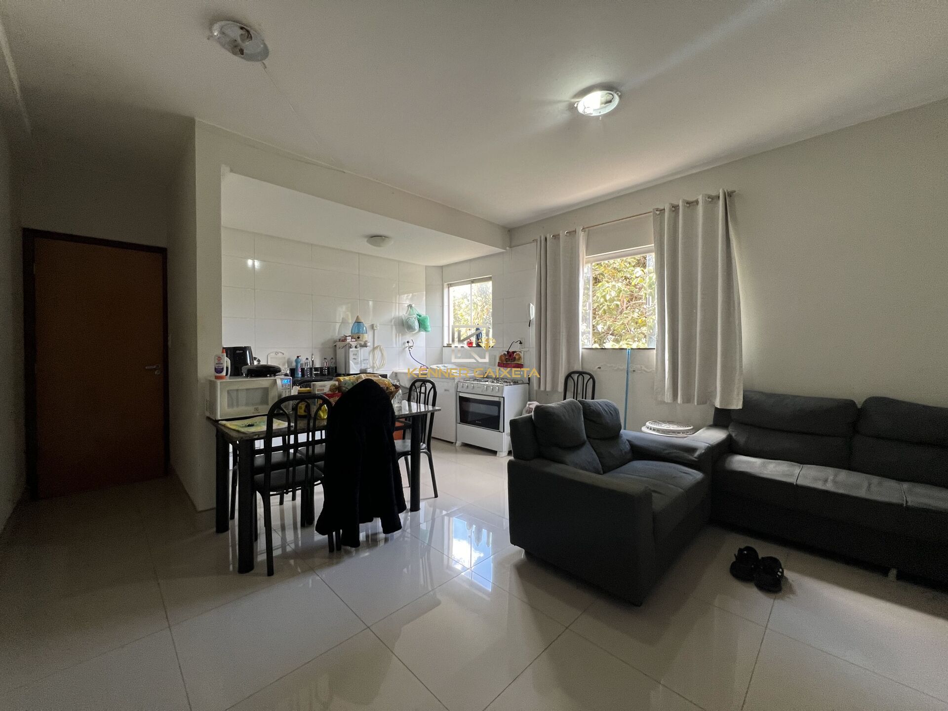 Apartamento à venda com 2 quartos, 60m² - Foto 3