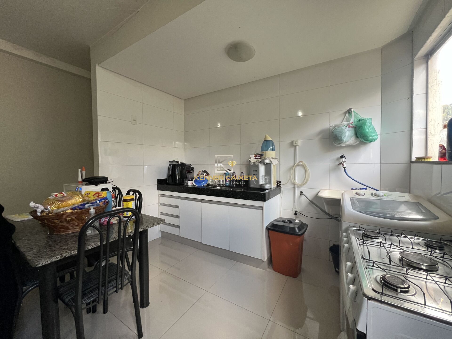 Apartamento à venda com 2 quartos, 60m² - Foto 1