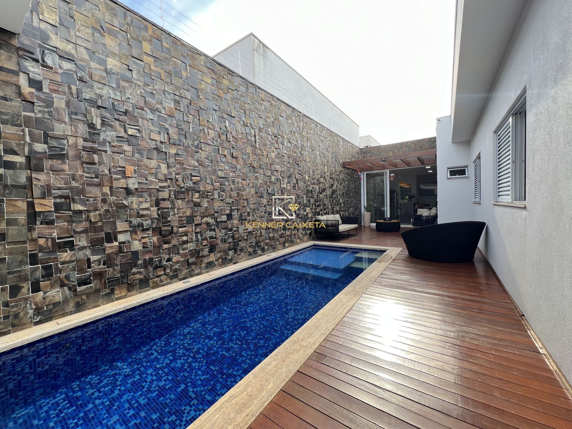 Casa à venda com 3 quartos, 310m² - Foto 30