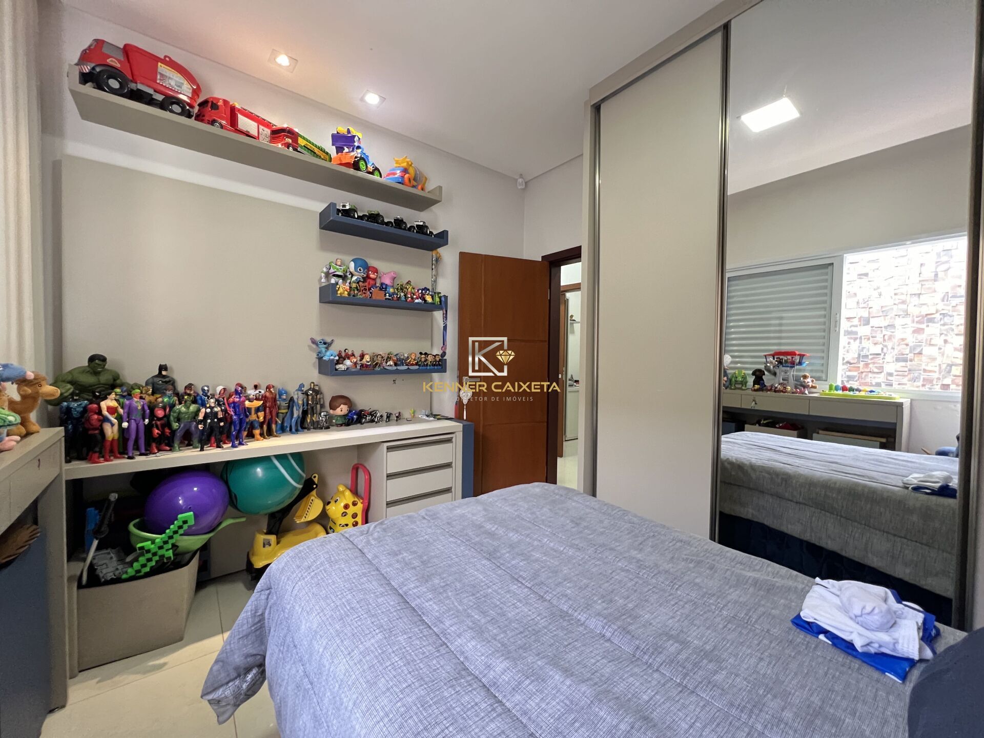 Casa à venda com 3 quartos, 310m² - Foto 18