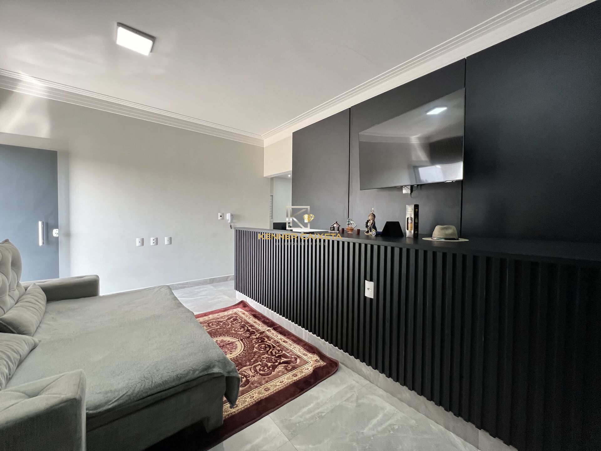 Apartamento à venda com 3 quartos, 85m² - Foto 1