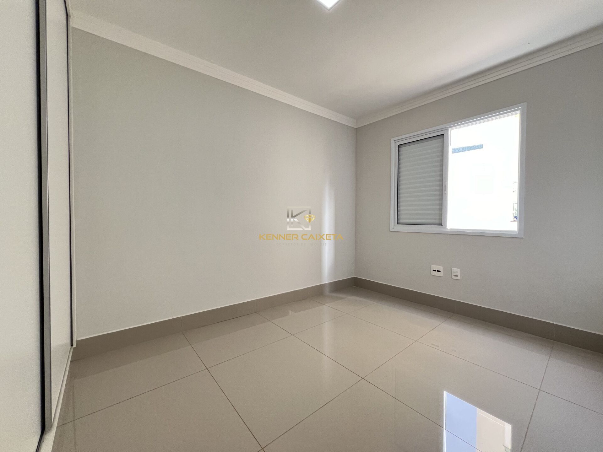 Apartamento à venda com 3 quartos, 107m² - Foto 11