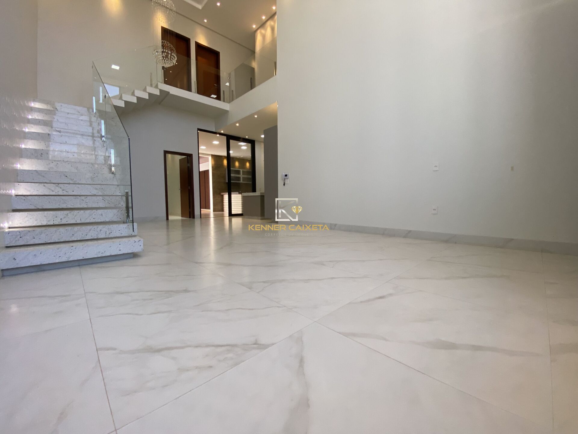 Casa à venda com 4 quartos, 236m² - Foto 4