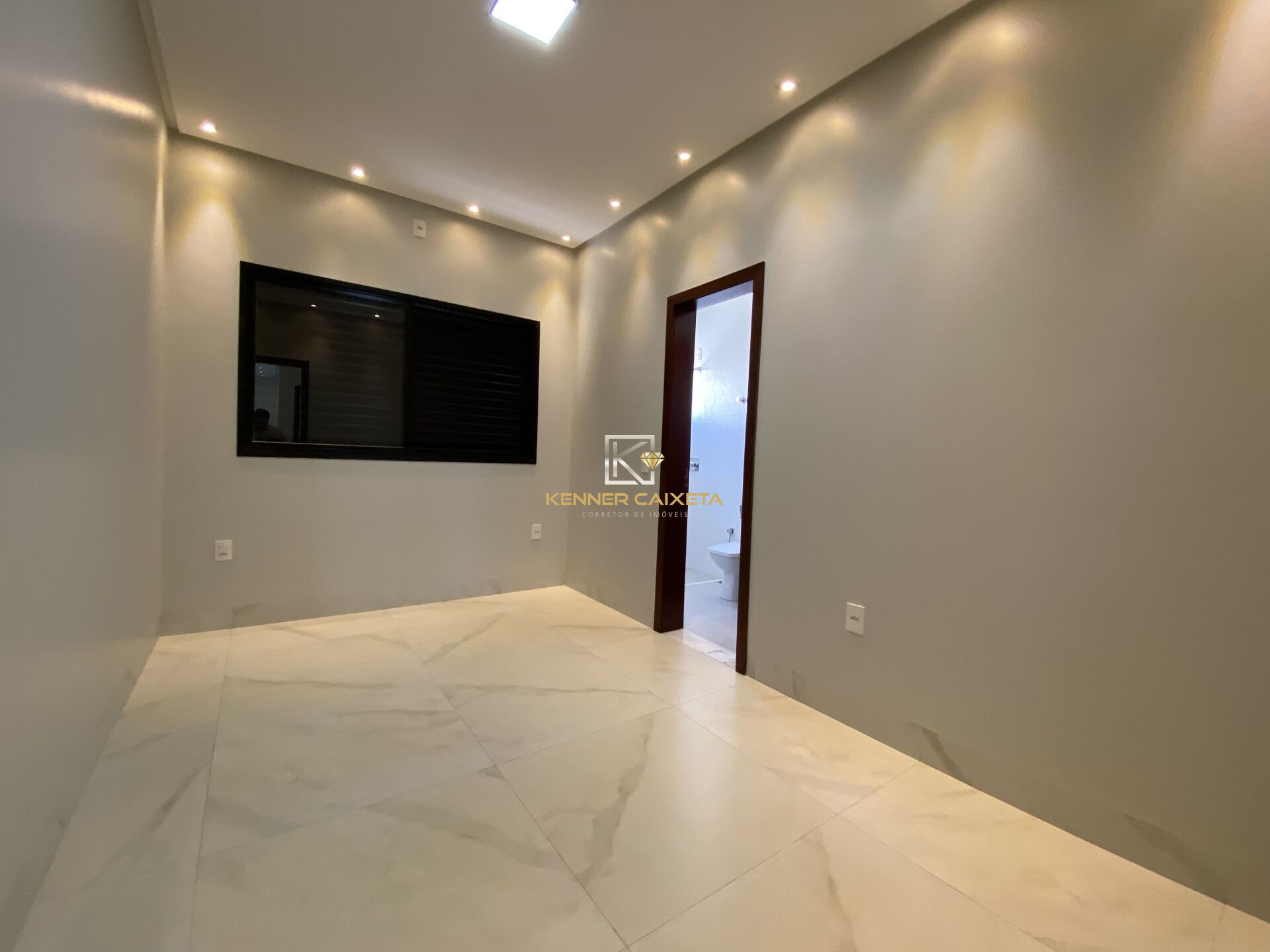 Casa à venda com 4 quartos, 236m² - Foto 21