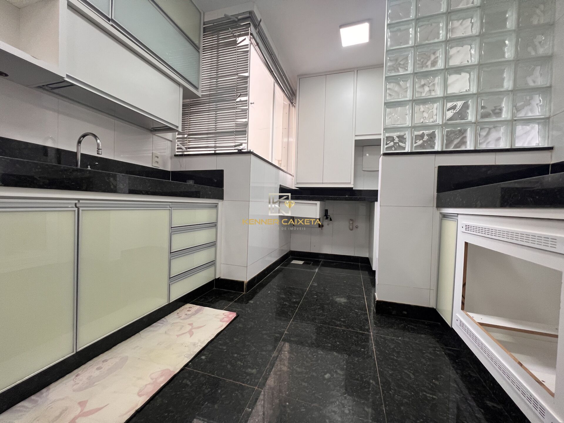 Apartamento à venda com 3 quartos, 72m² - Foto 3