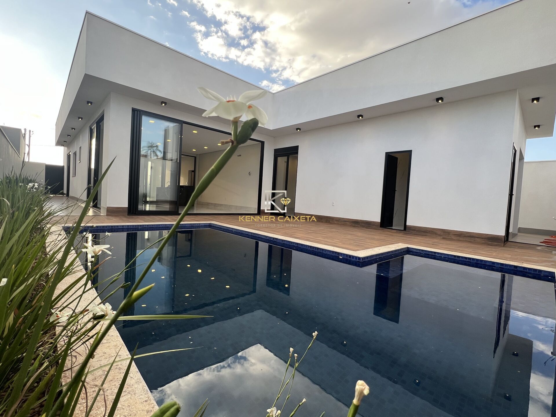 Casa à venda com 3 quartos, 225m² - Foto 20