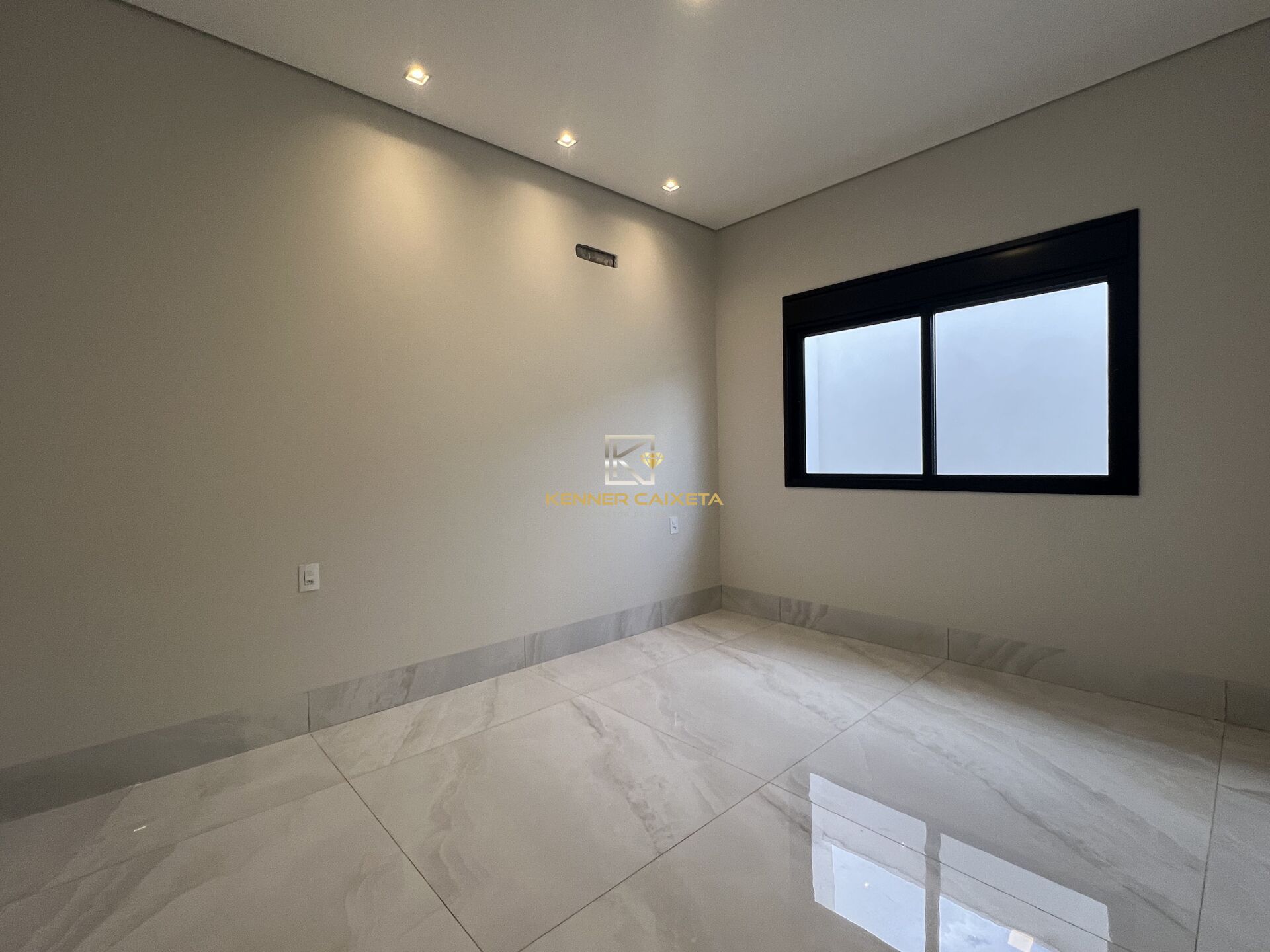 Casa à venda com 3 quartos, 225m² - Foto 9