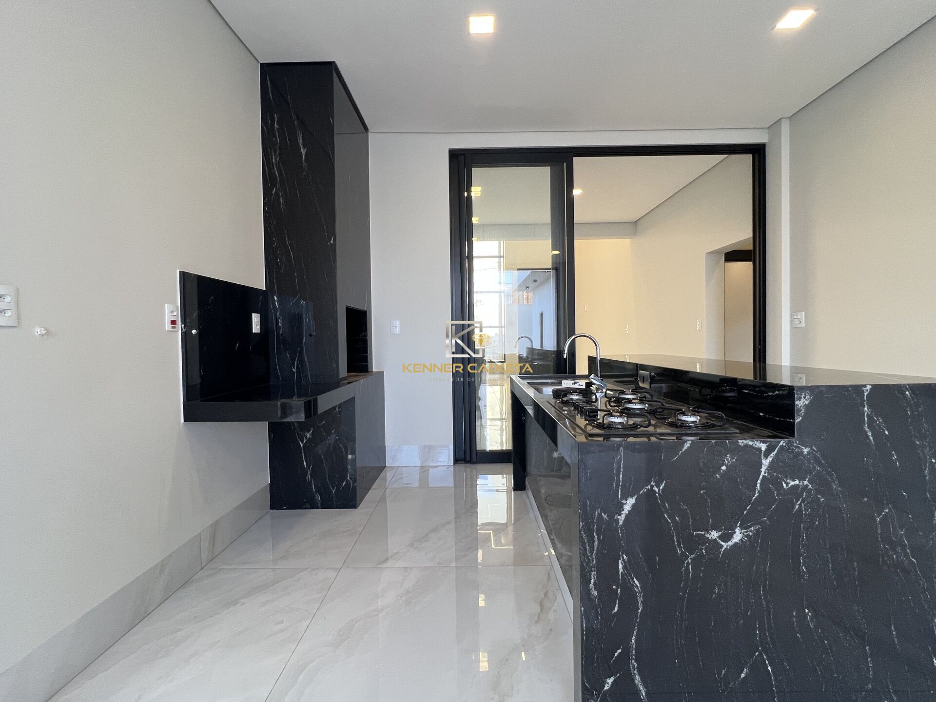 Casa à venda com 3 quartos, 225m² - Foto 26