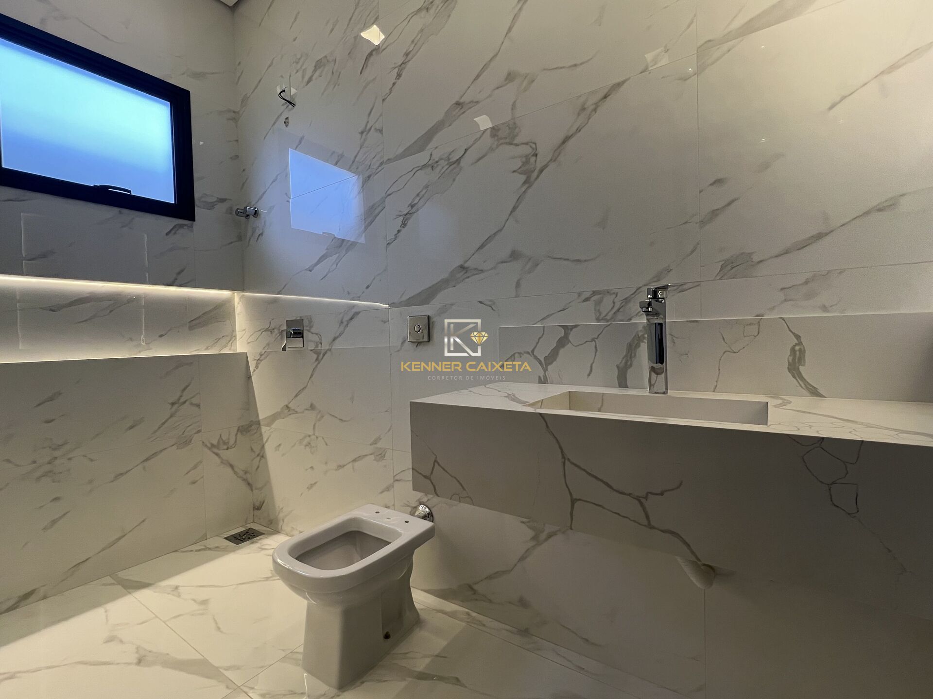 Casa à venda com 3 quartos, 225m² - Foto 8