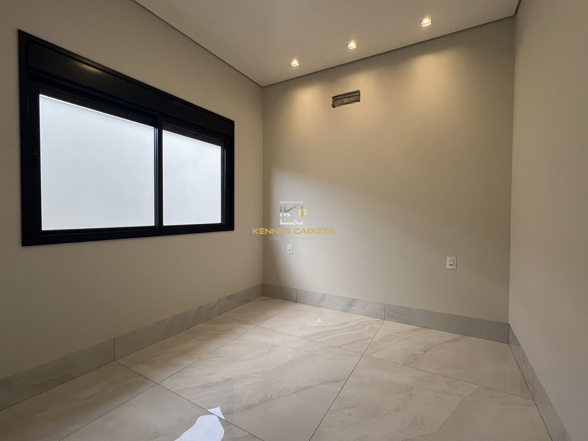 Casa à venda com 3 quartos, 225m² - Foto 7