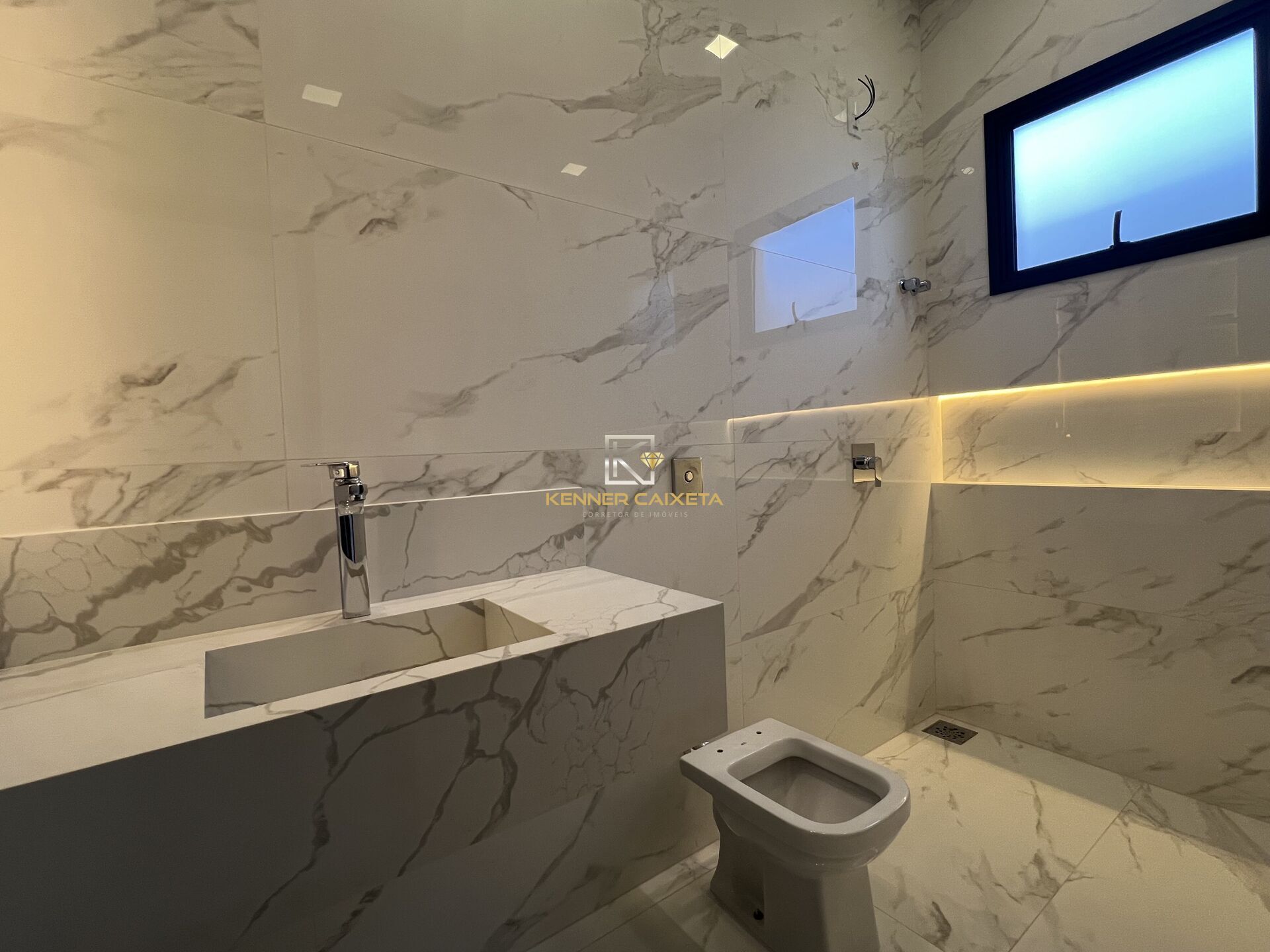 Casa à venda com 3 quartos, 225m² - Foto 12