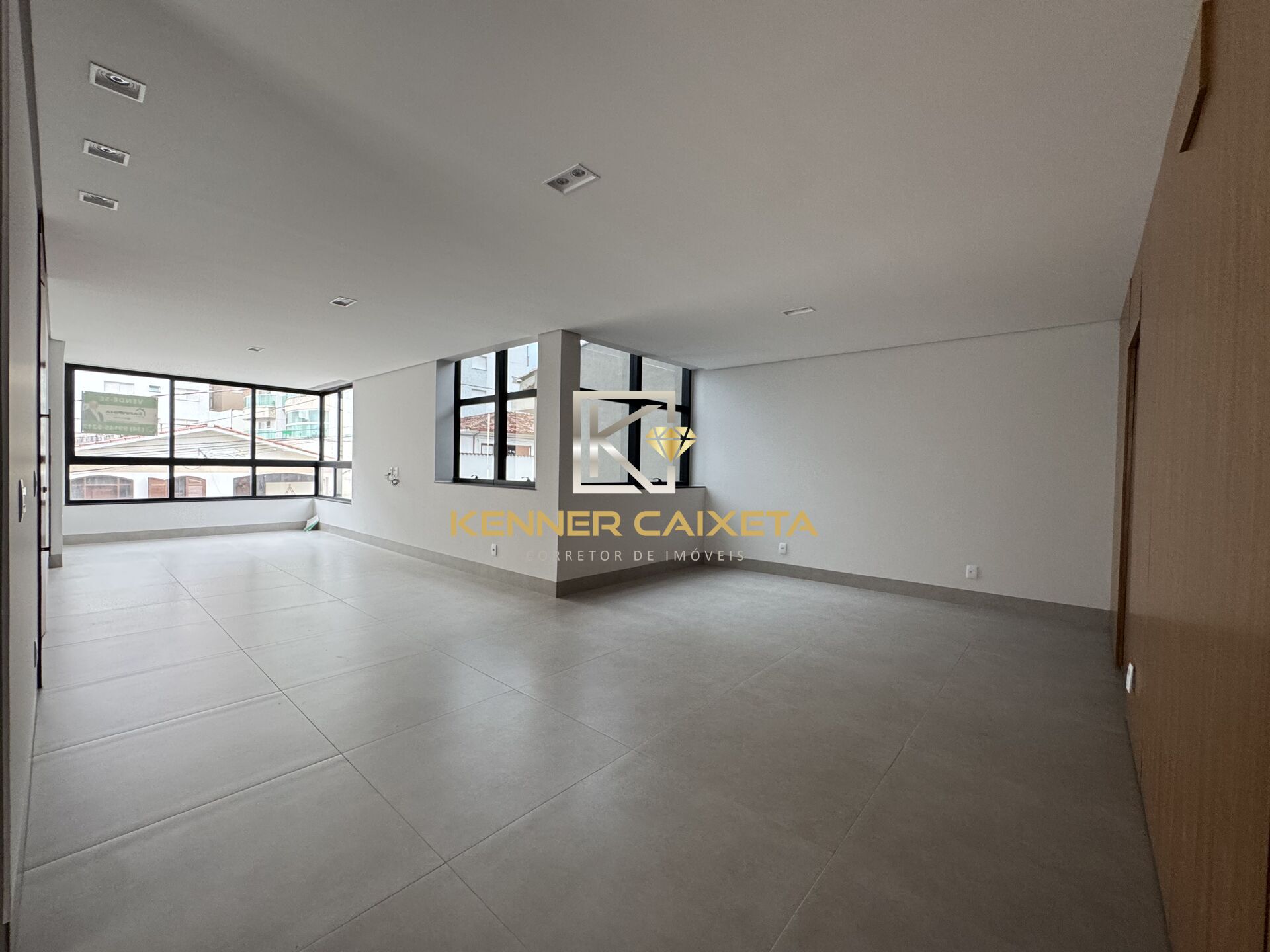Apartamento, 3 quartos, 178 m² - Foto 1