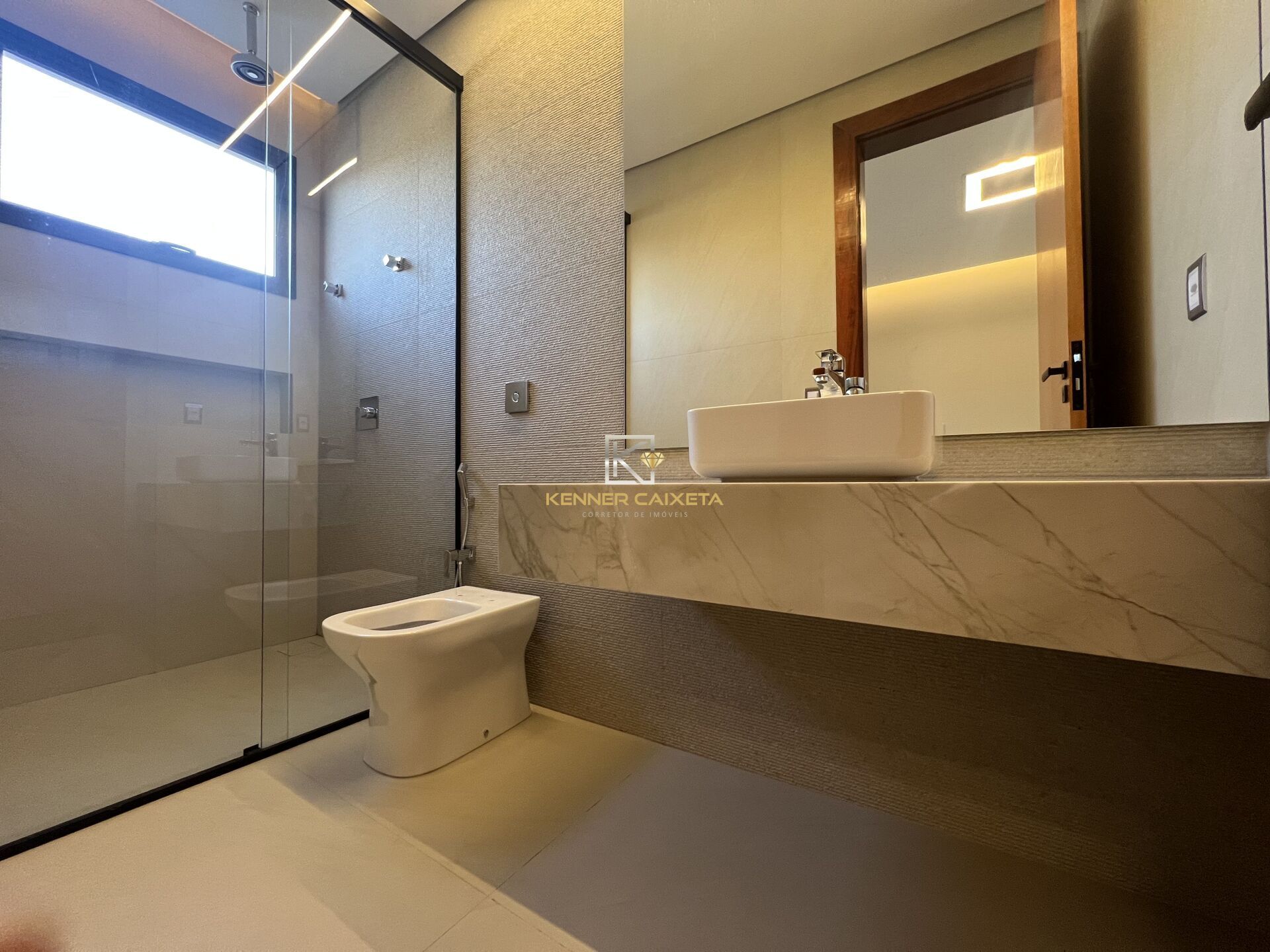 Casa à venda com 4 quartos, 313m² - Foto 37