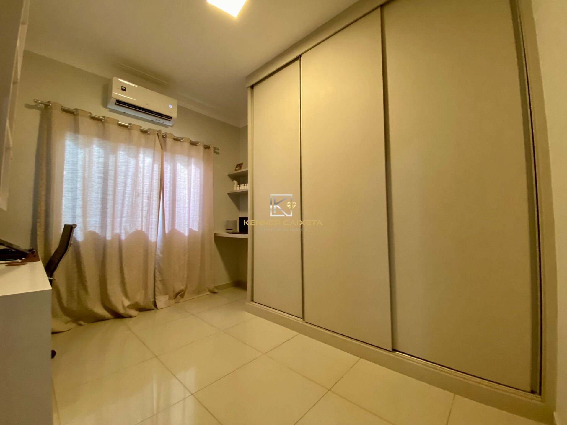 Casa à venda com 3 quartos, 220m² - Foto 14