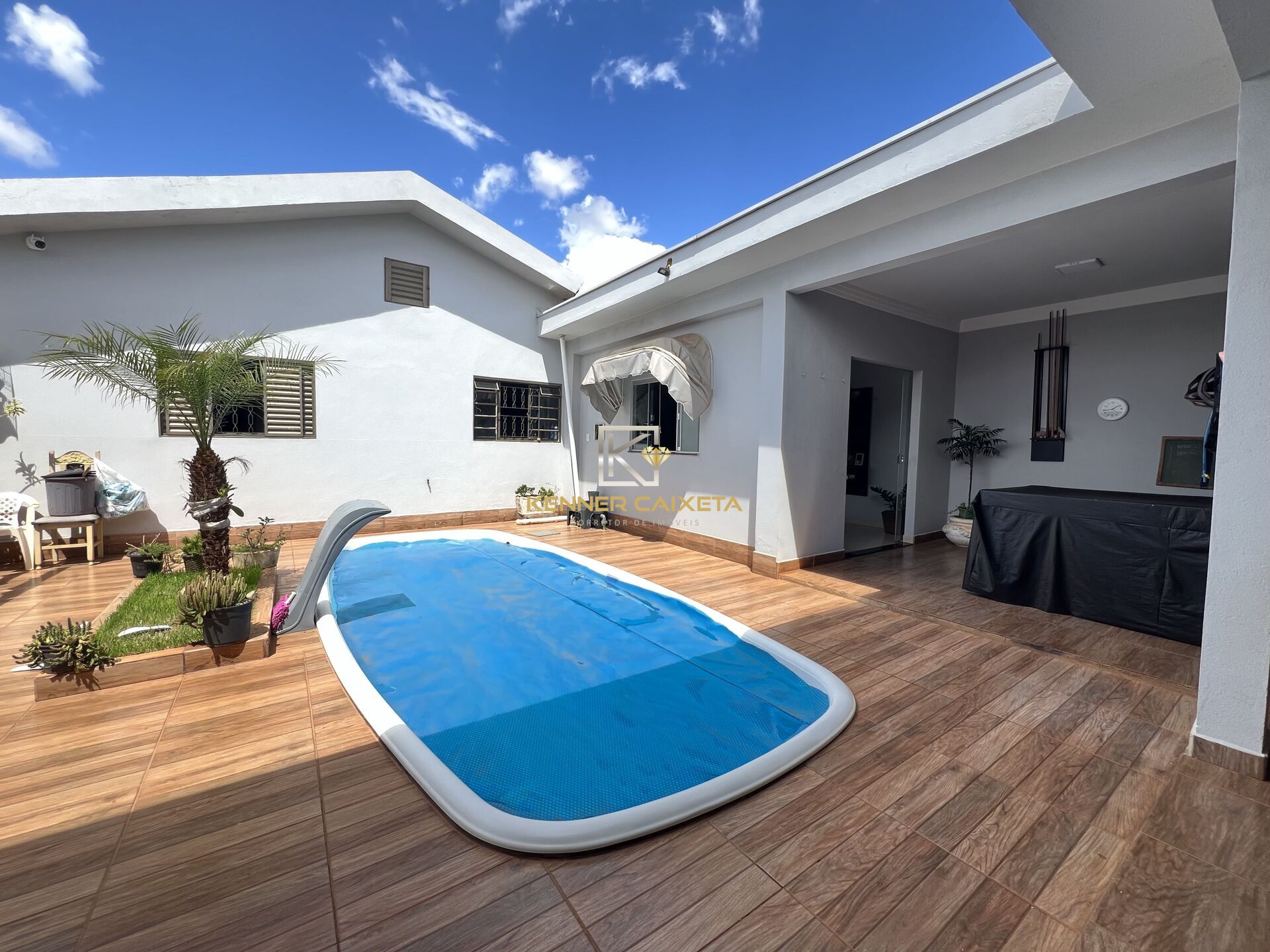 Casa, 3 quartos, 199 m² - Foto 1