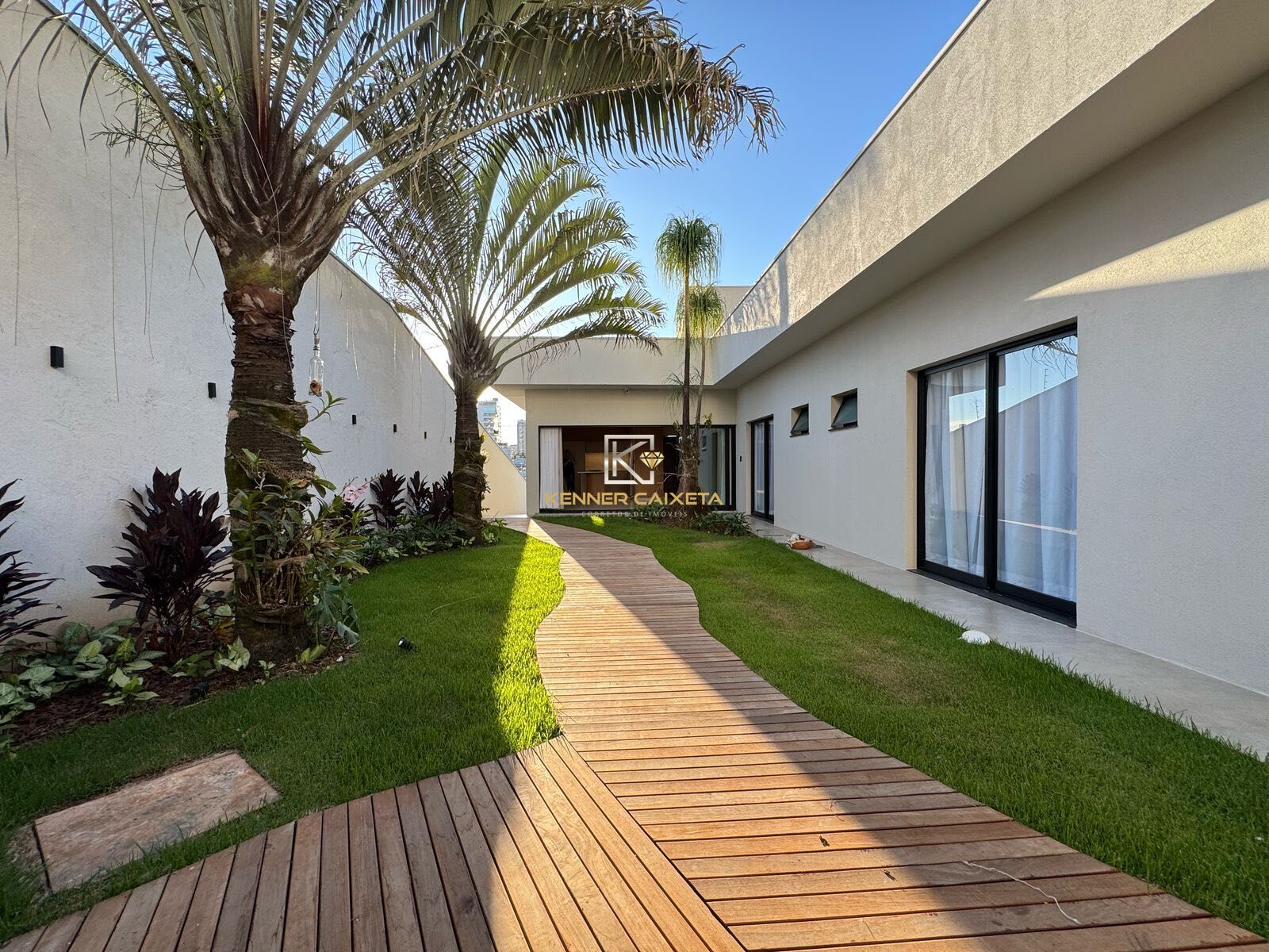 Casa à venda com 3 quartos, 270m² - Foto 12